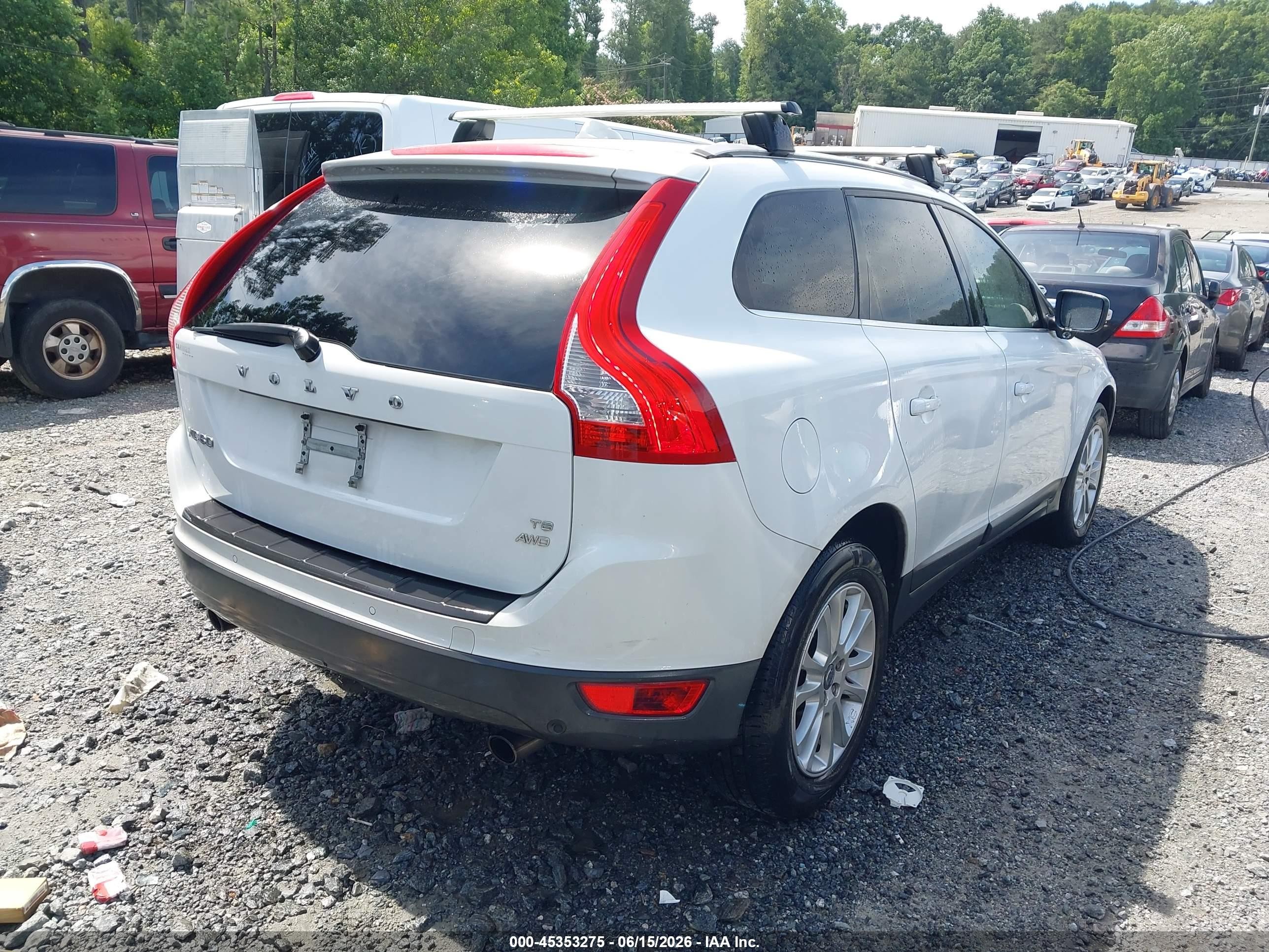 2010 Volvo Xc60 T6/t6 R-design White vin: YV4992DZ8A2032800