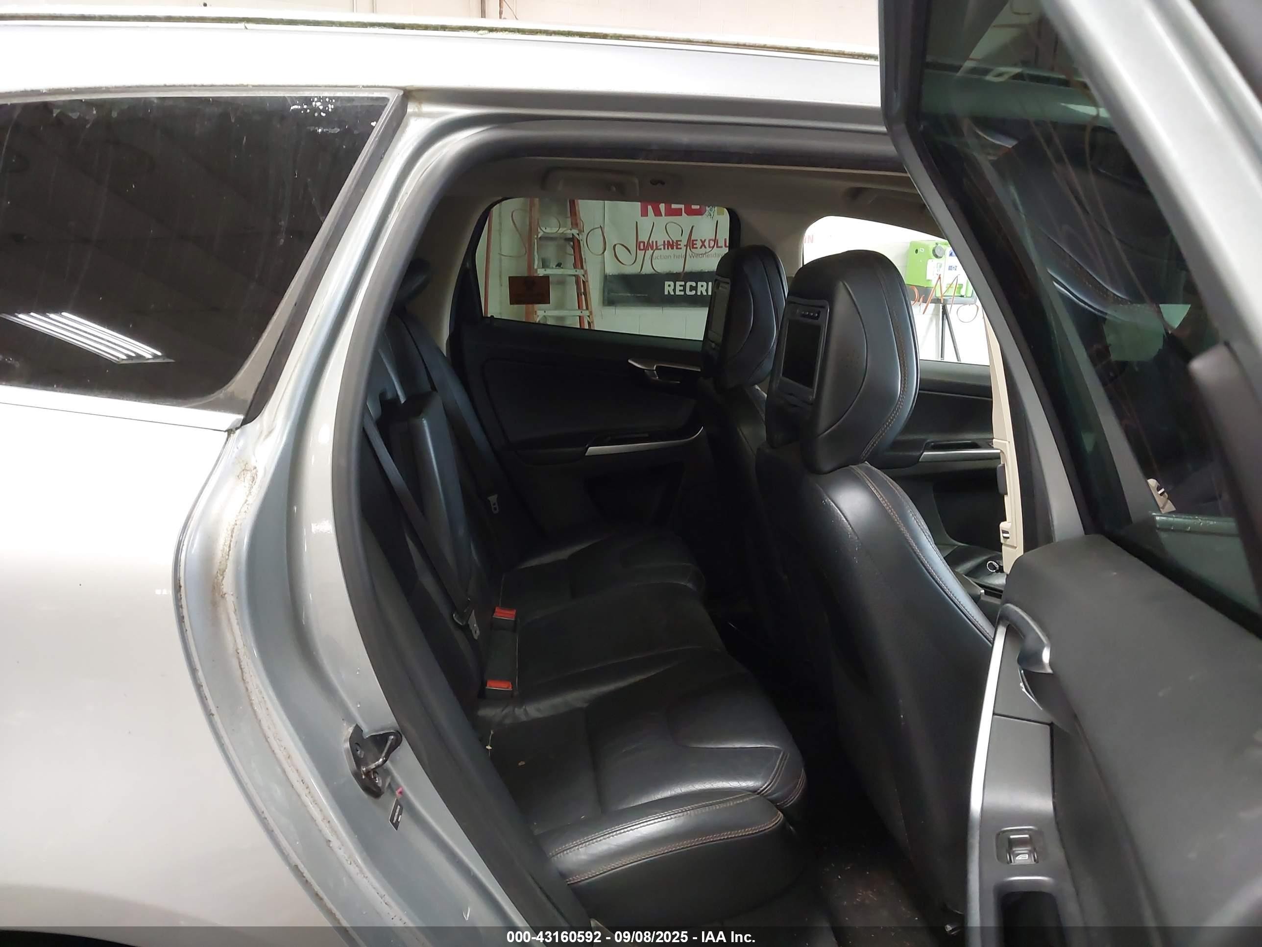 2010 Volvo Xc60 T6/t6 R-design Silver vin: YV4992DZ8A2064596