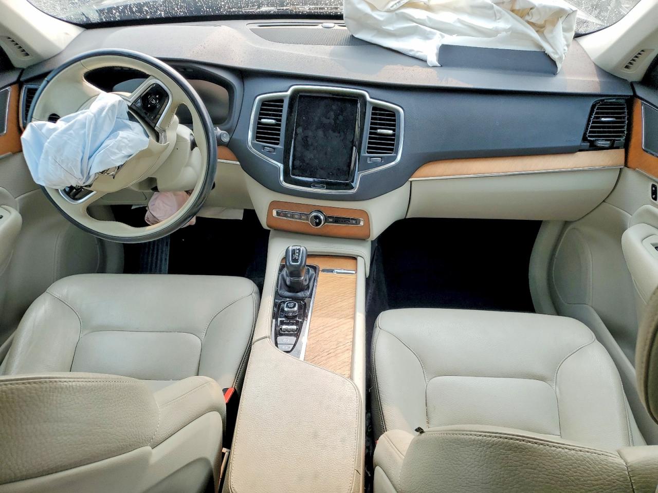 2021 Volvo Xc90 T6 Momentum Серый vin: YV4A221K1M1696469