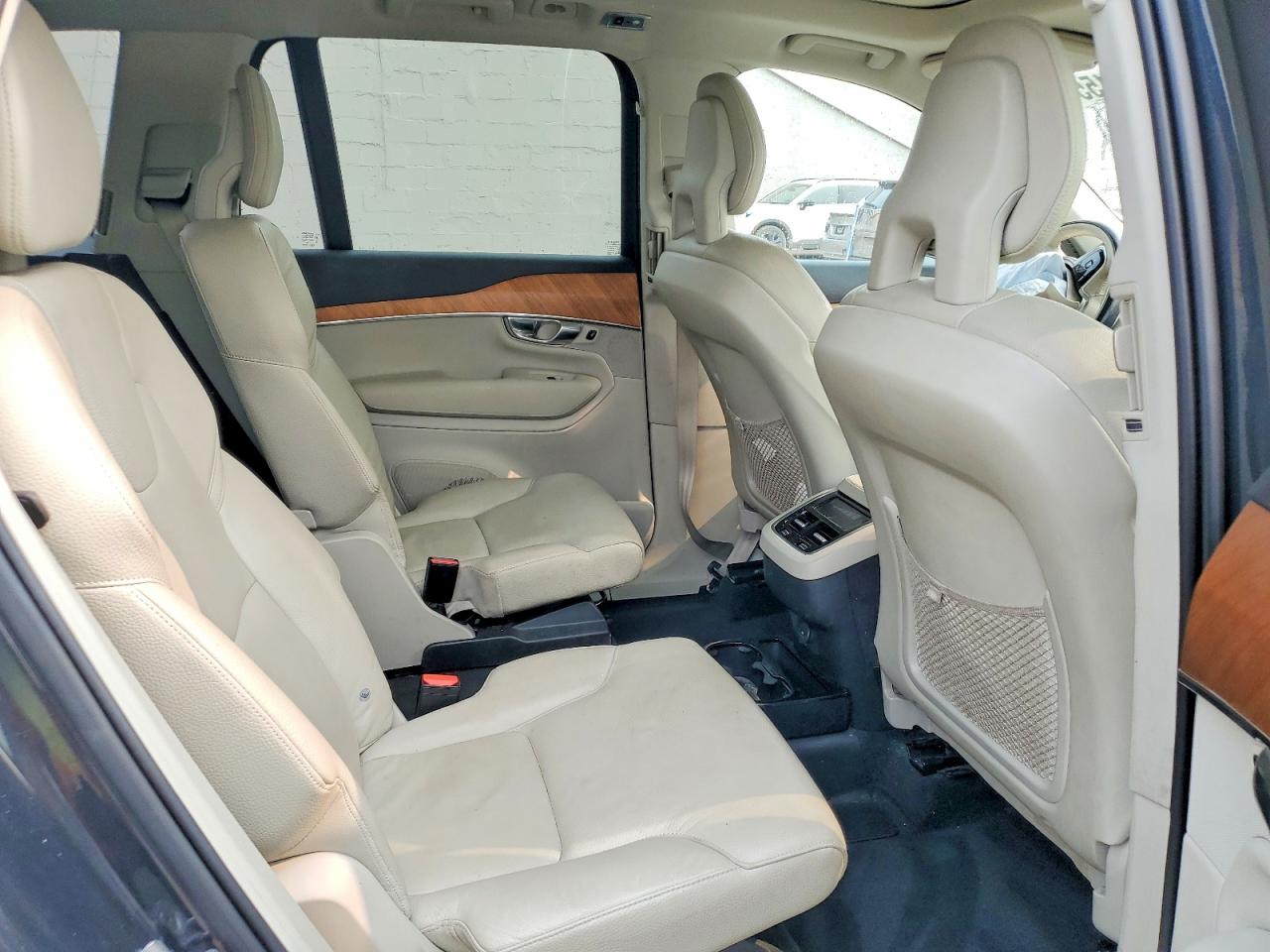 2021 Volvo Xc90 T6 Momentum Серый vin: YV4A221K1M1696469