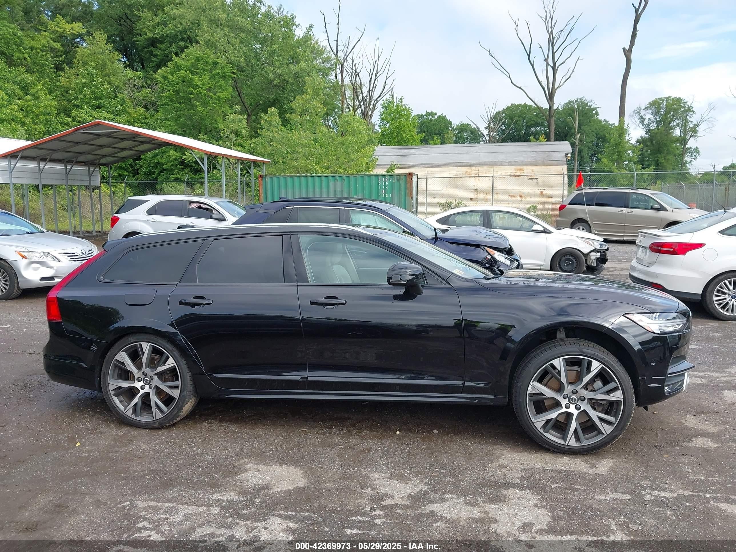 2017 Volvo V90 Cross Country T6 Black vin: YV4A22NL0H1006705