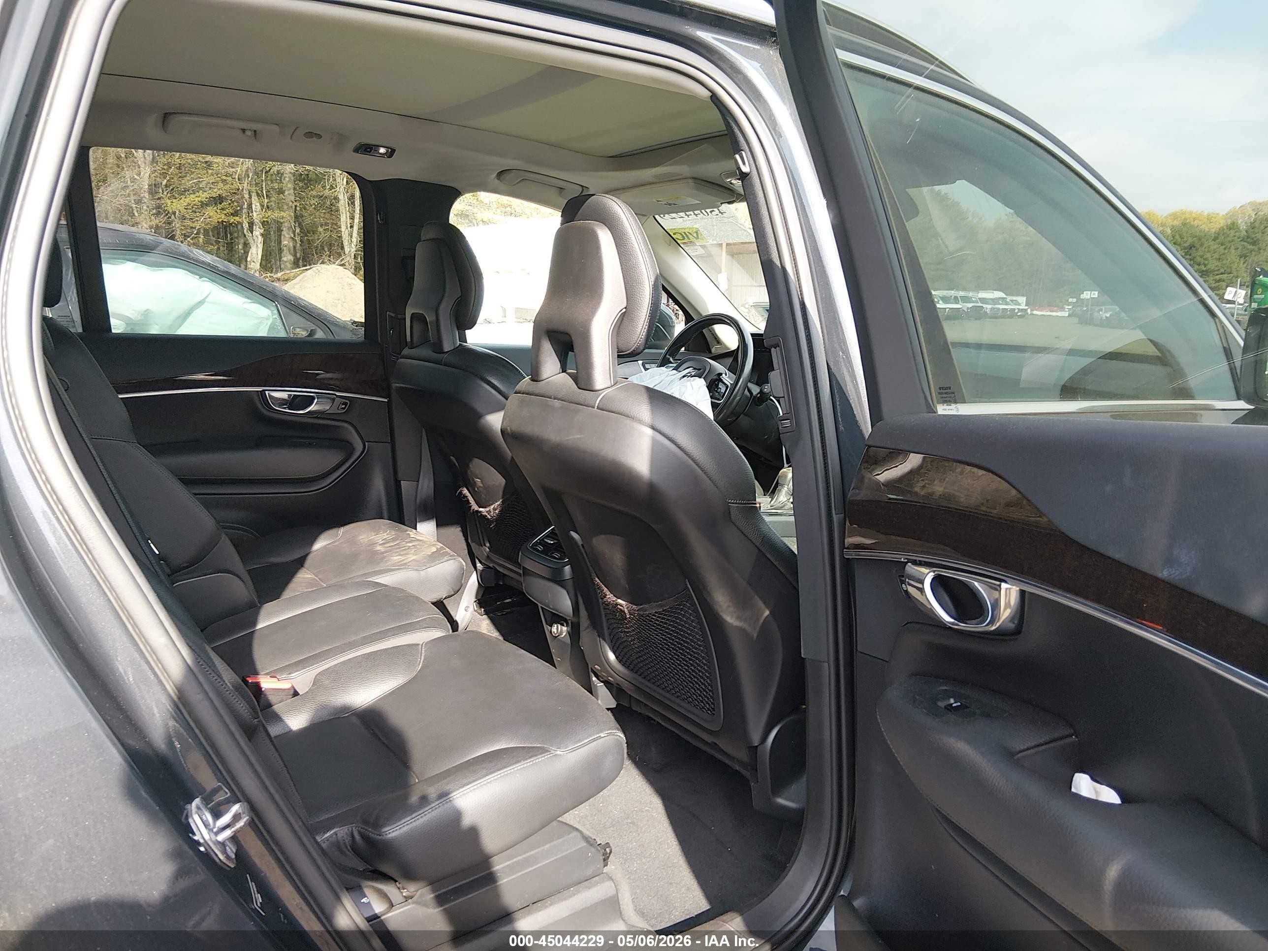 2017 Volvo Xc90 T6 Momentum Серый vin: YV4A22PK0H1105934