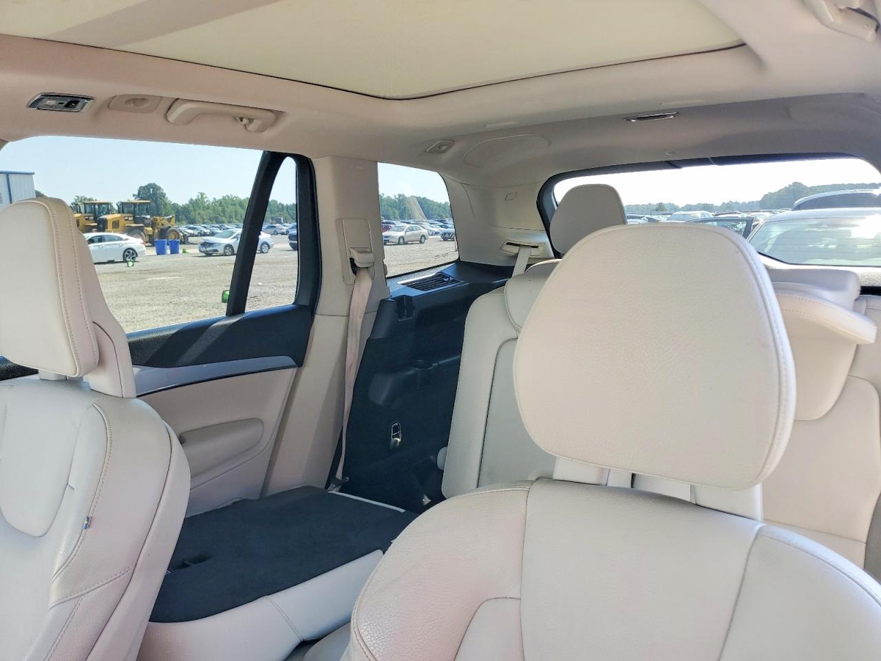 2018 Volvo Xc90 T6 White vin: YV4A22PK0J1321644