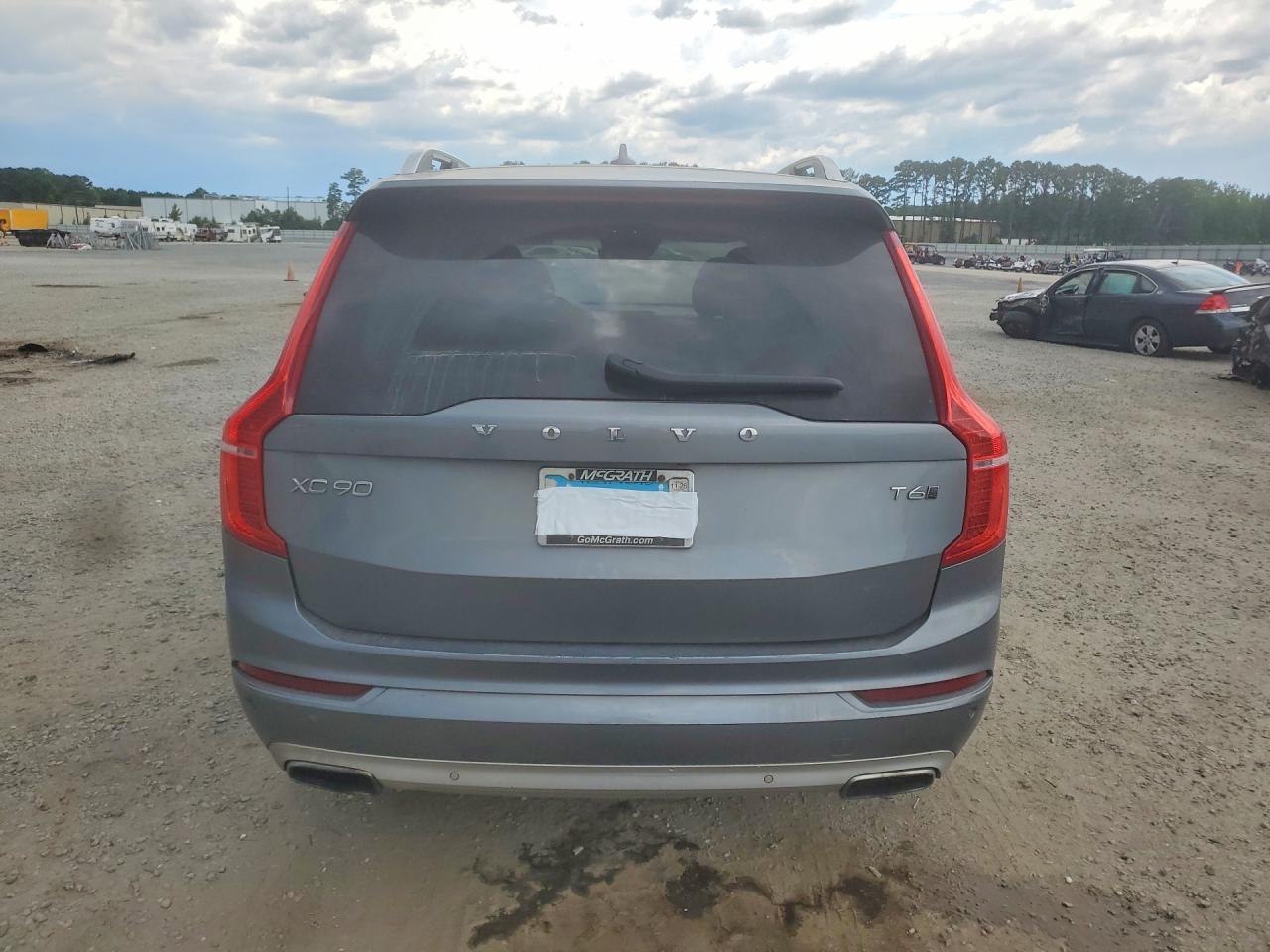 2016 Volvo Xc90 T6 Gray vin: YV4A22PK1G1027985