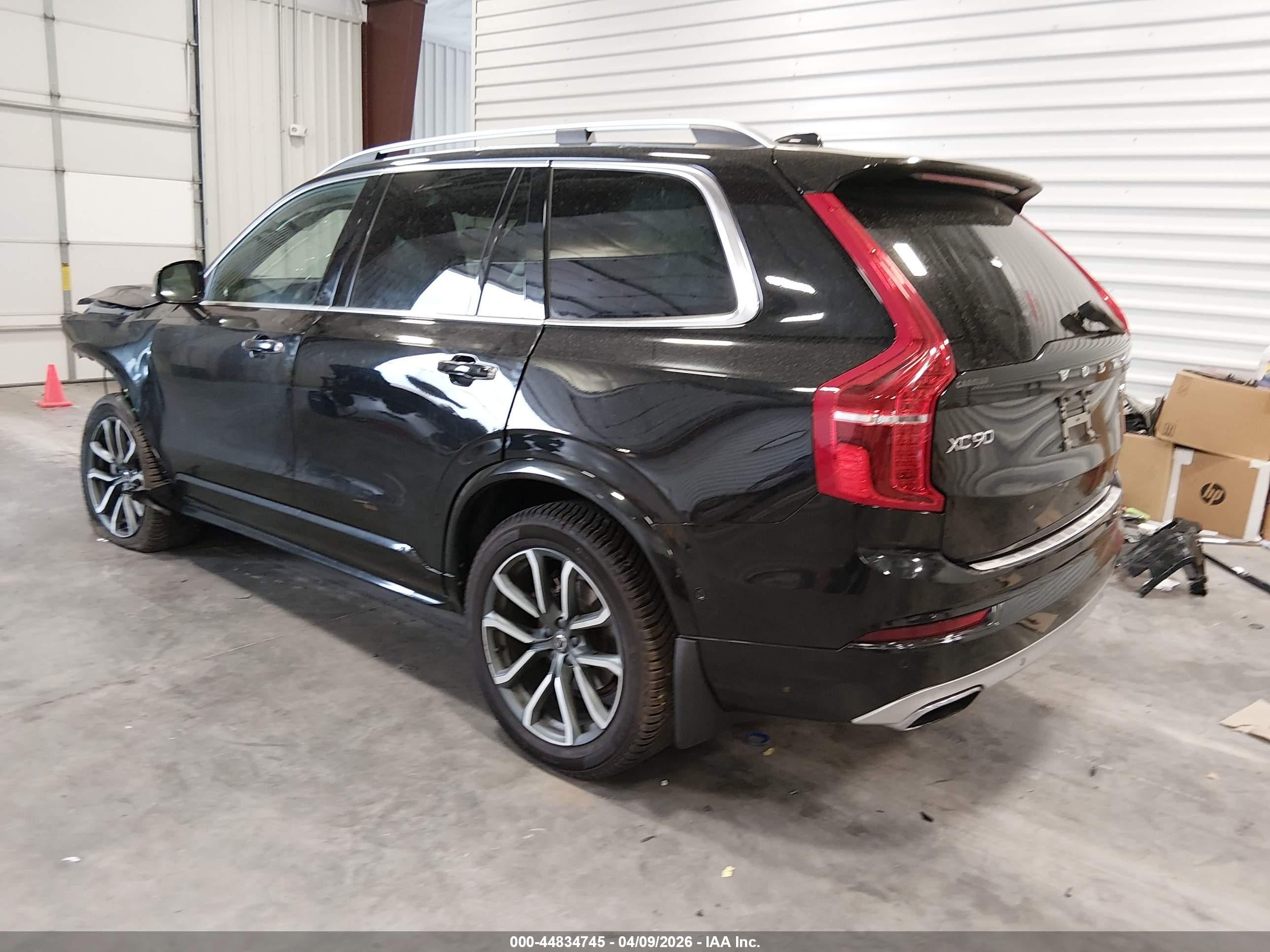 2018 Volvo Xc90 T6 Momentum Black vin: YV4A22PK2J1197070