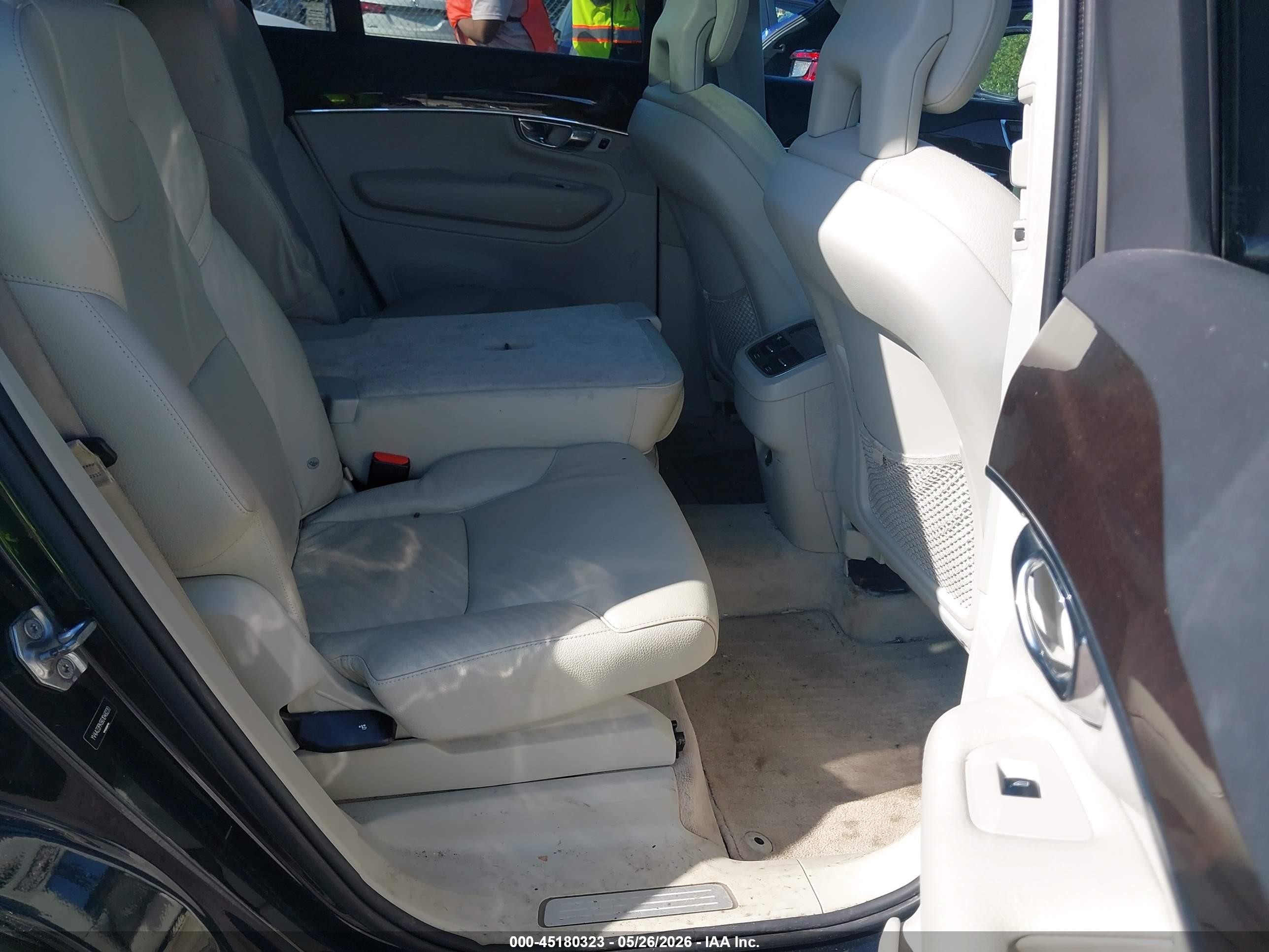 2016 Volvo Xc90 T6 Momentum Черный vin: YV4A22PK6G1048220