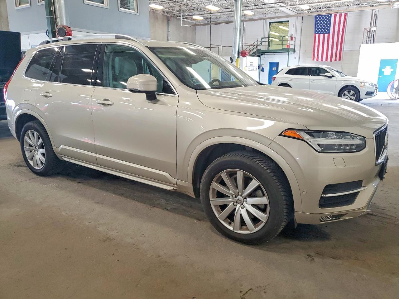 2016 Volvo Xc90 T6 Бежевый vin: YV4A22PK6G1081279