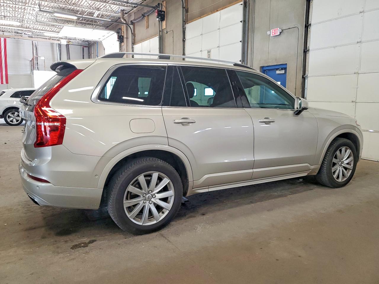 2016 Volvo Xc90 T6 Бежевый vin: YV4A22PK6G1081279