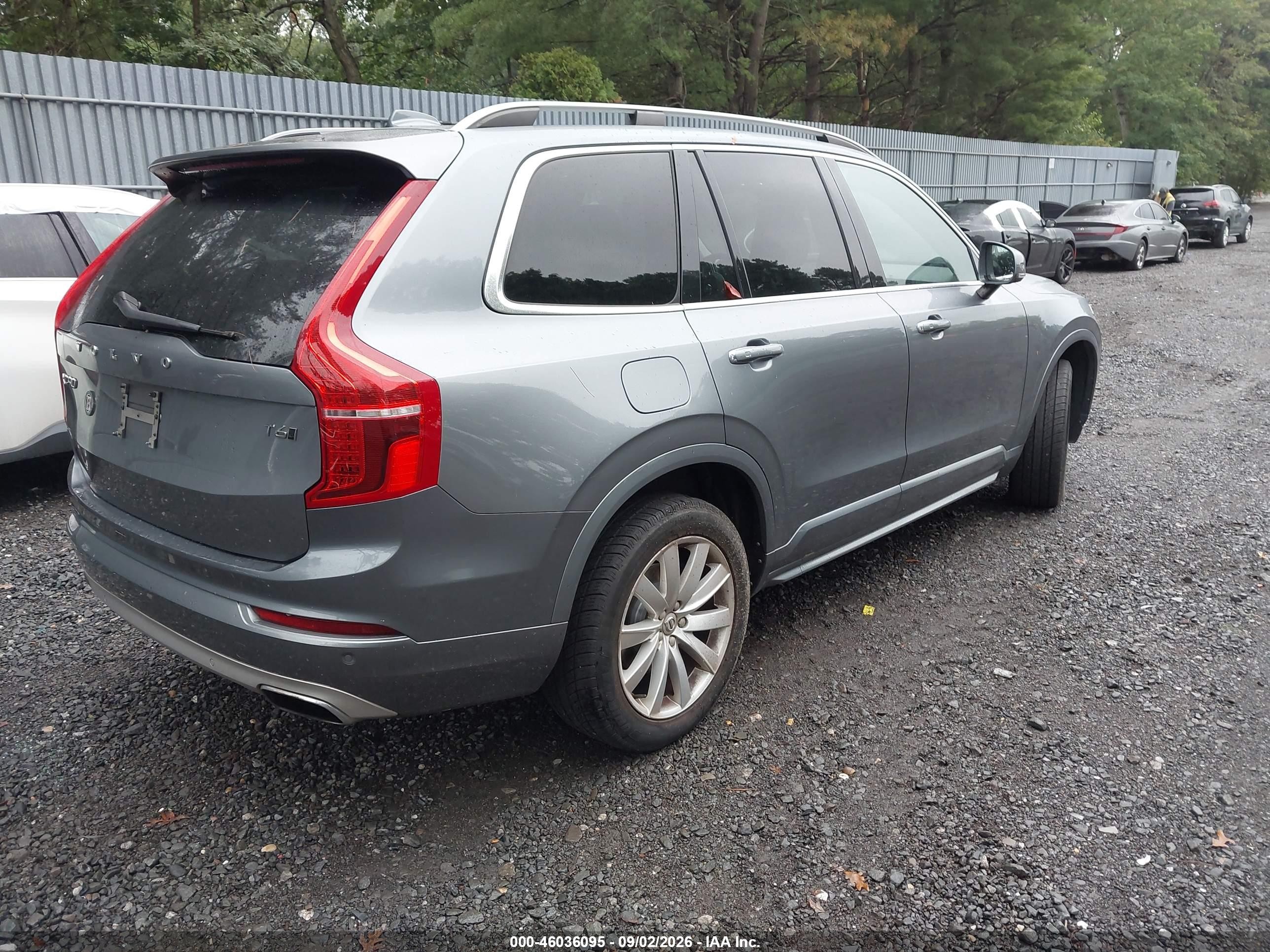 2016 Volvo Xc90 T6 Momentum Серый vin: YV4A22PK7G1056066