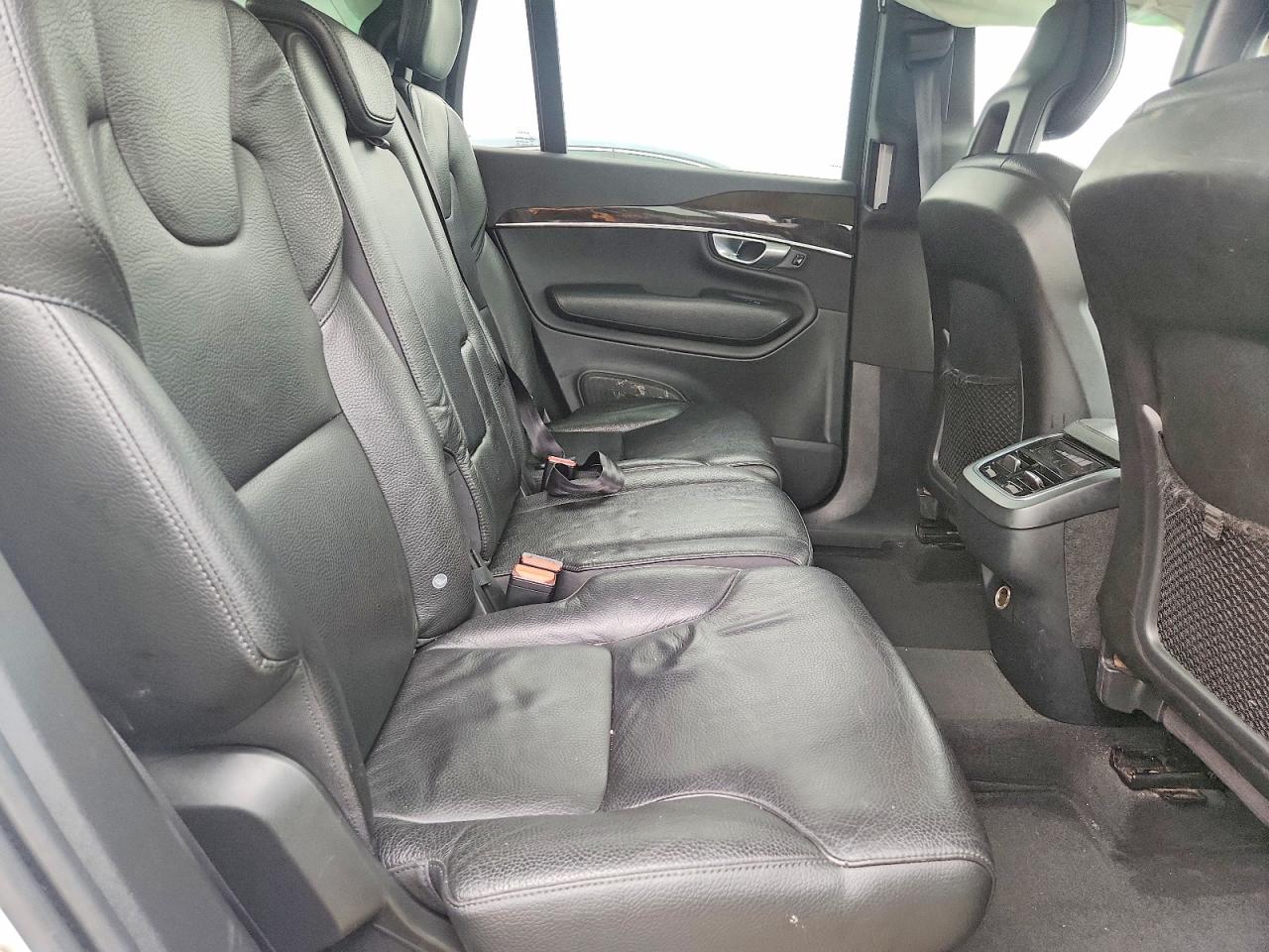 2018 Volvo Xc90 T6 White vin: YV4A22PK7J1193192