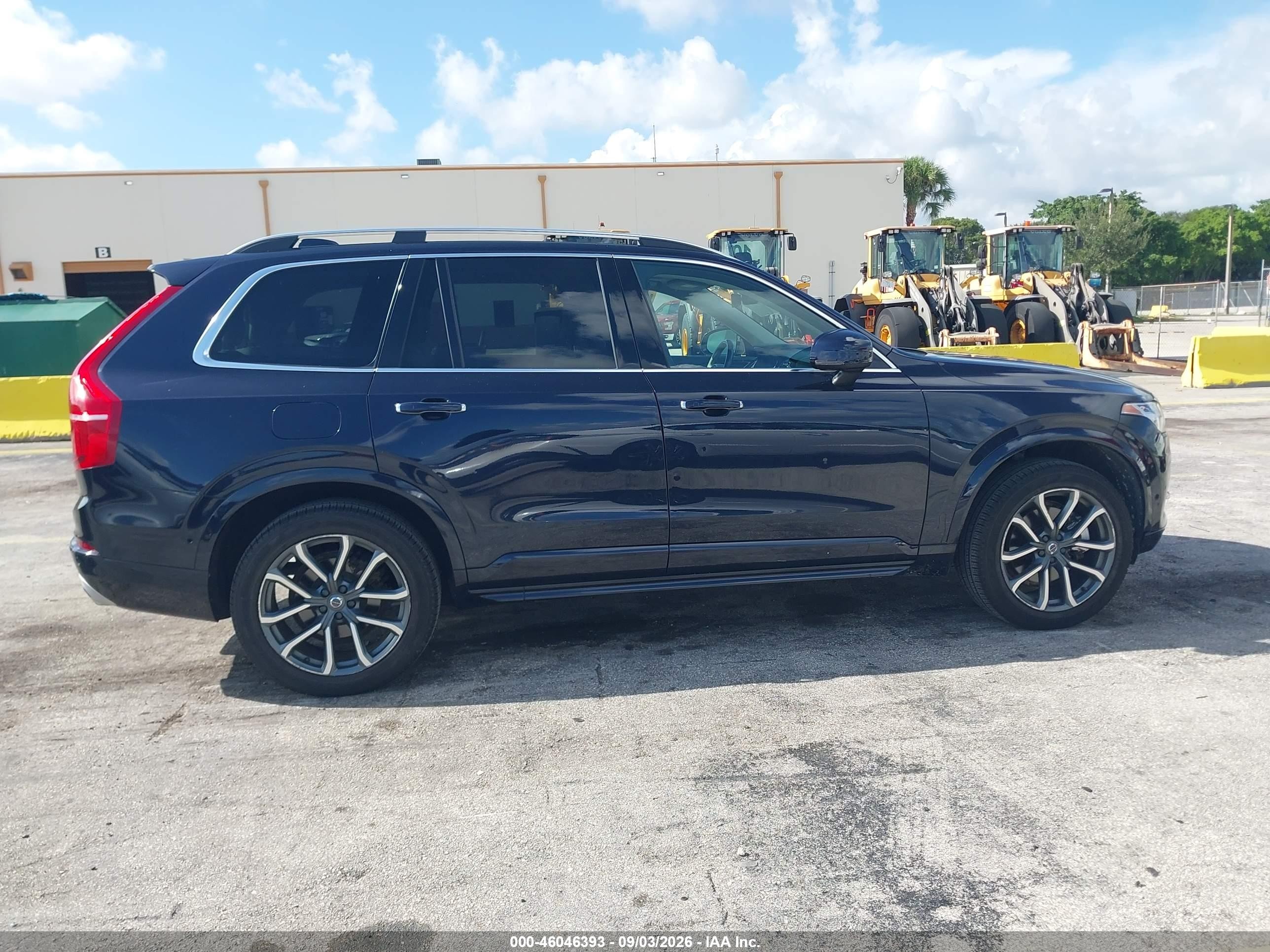 2016 Volvo Xc90 T6 Momentum Navy vin: YV4A22PK8G1095099