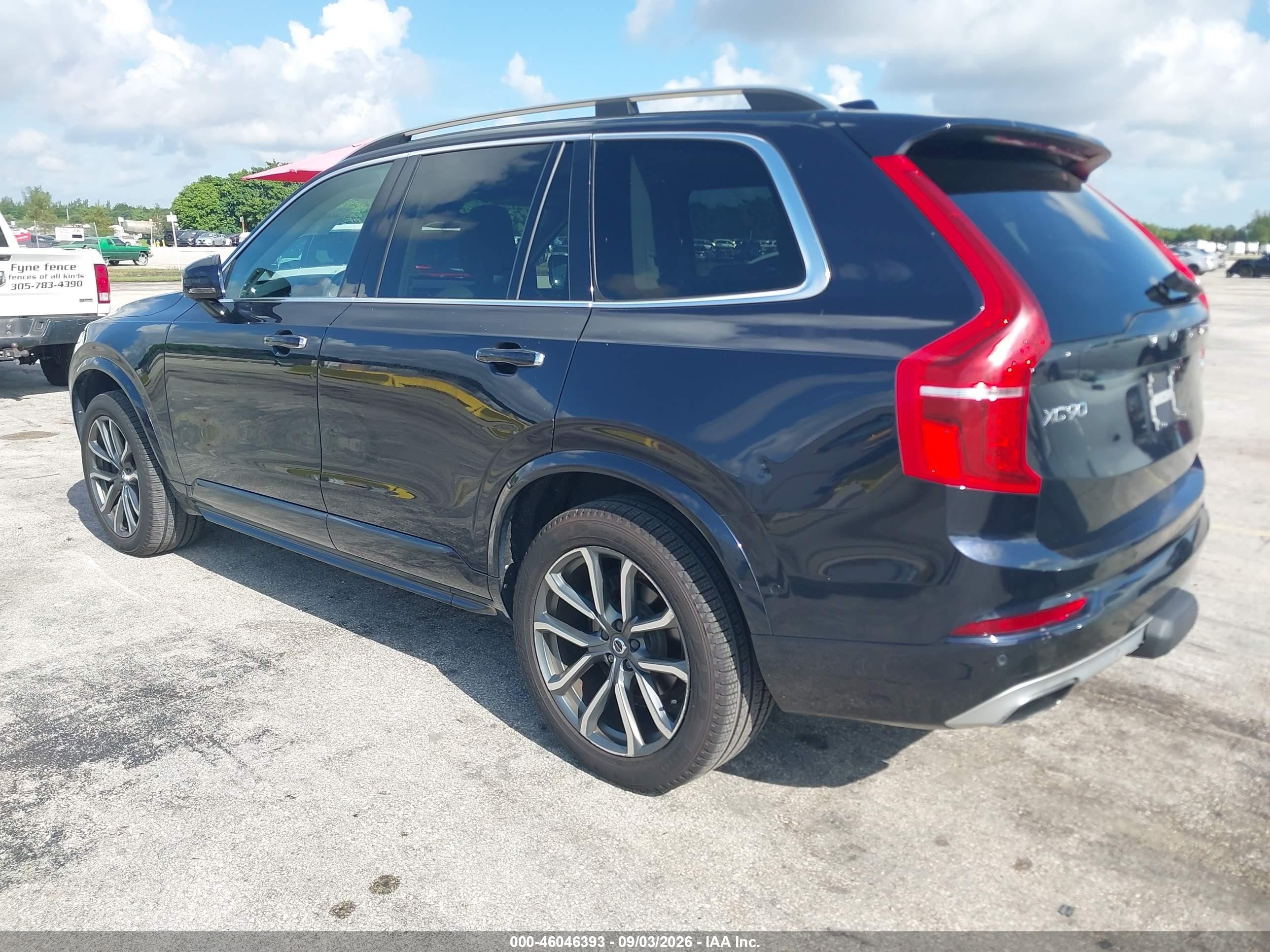 2016 Volvo Xc90 T6 Momentum Navy vin: YV4A22PK8G1095099