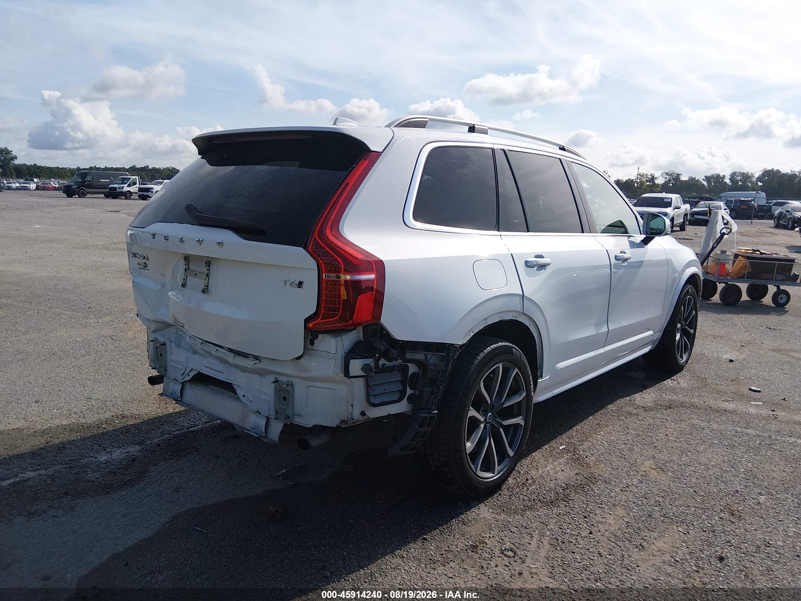 2019 Volvo Xc90 T6 Momentum White vin: YV4A22PK8K1452290