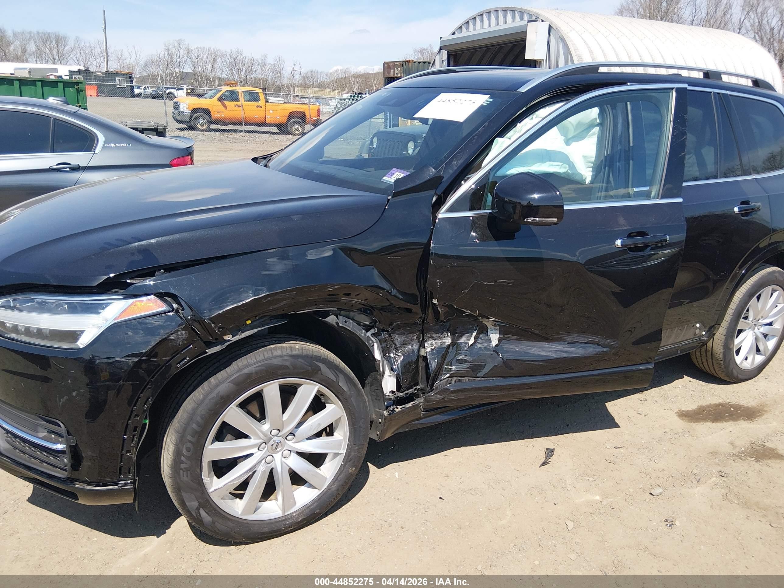 2019 Volvo Xc90 T6 Momentum Black vin: YV4A22PK8K1483099