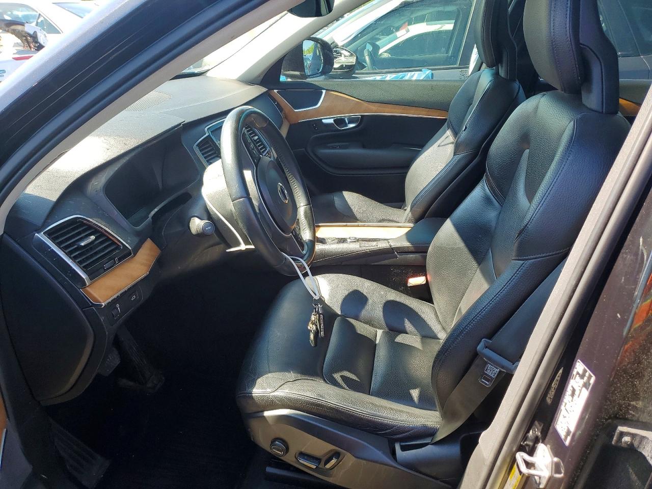 2021 Volvo Xc90 T6 Momentum Black vin: YV4A22PKXM1728648