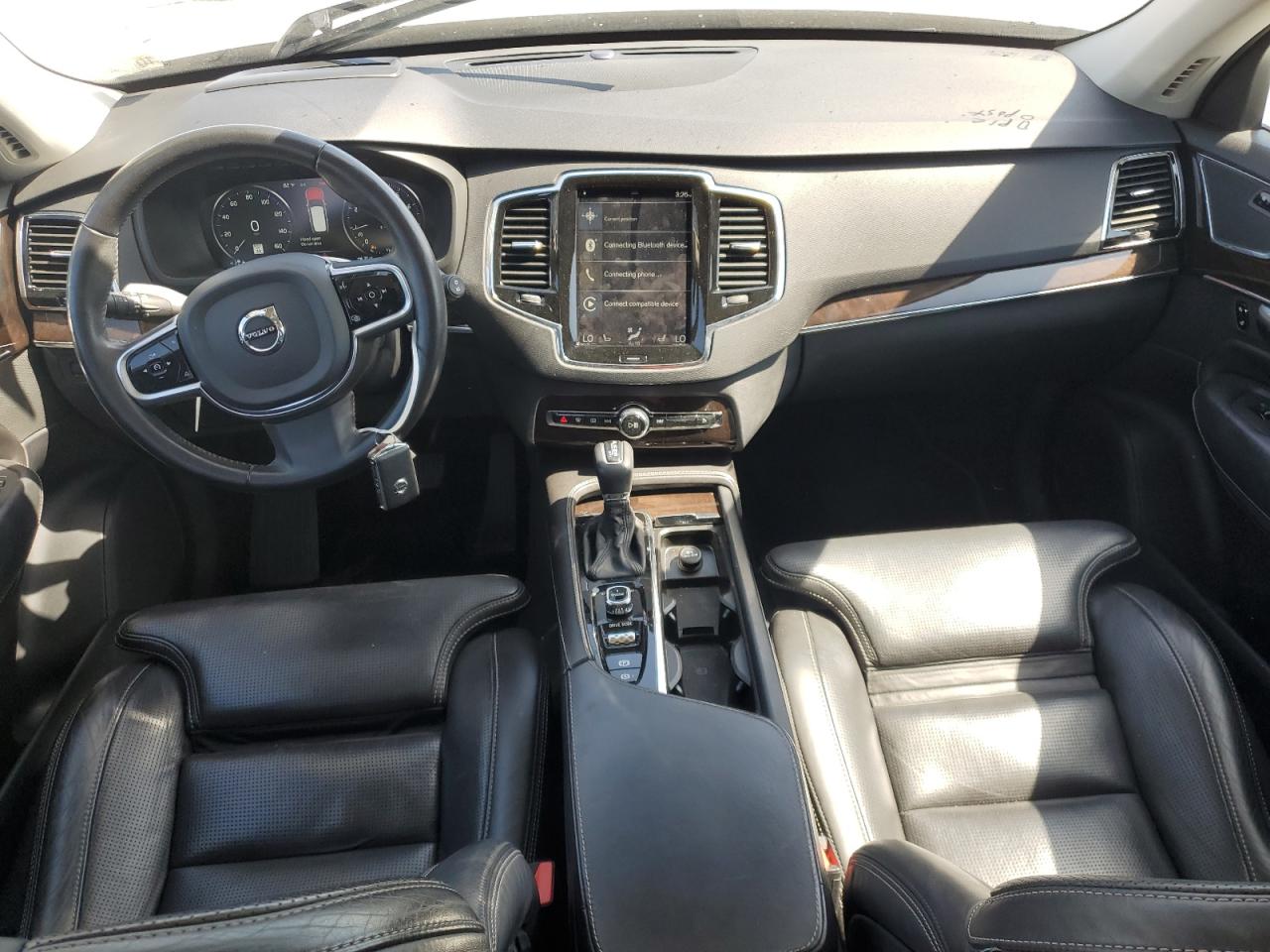 2017 Volvo Xc90 T6 White vin: YV4A22PL0H1152650