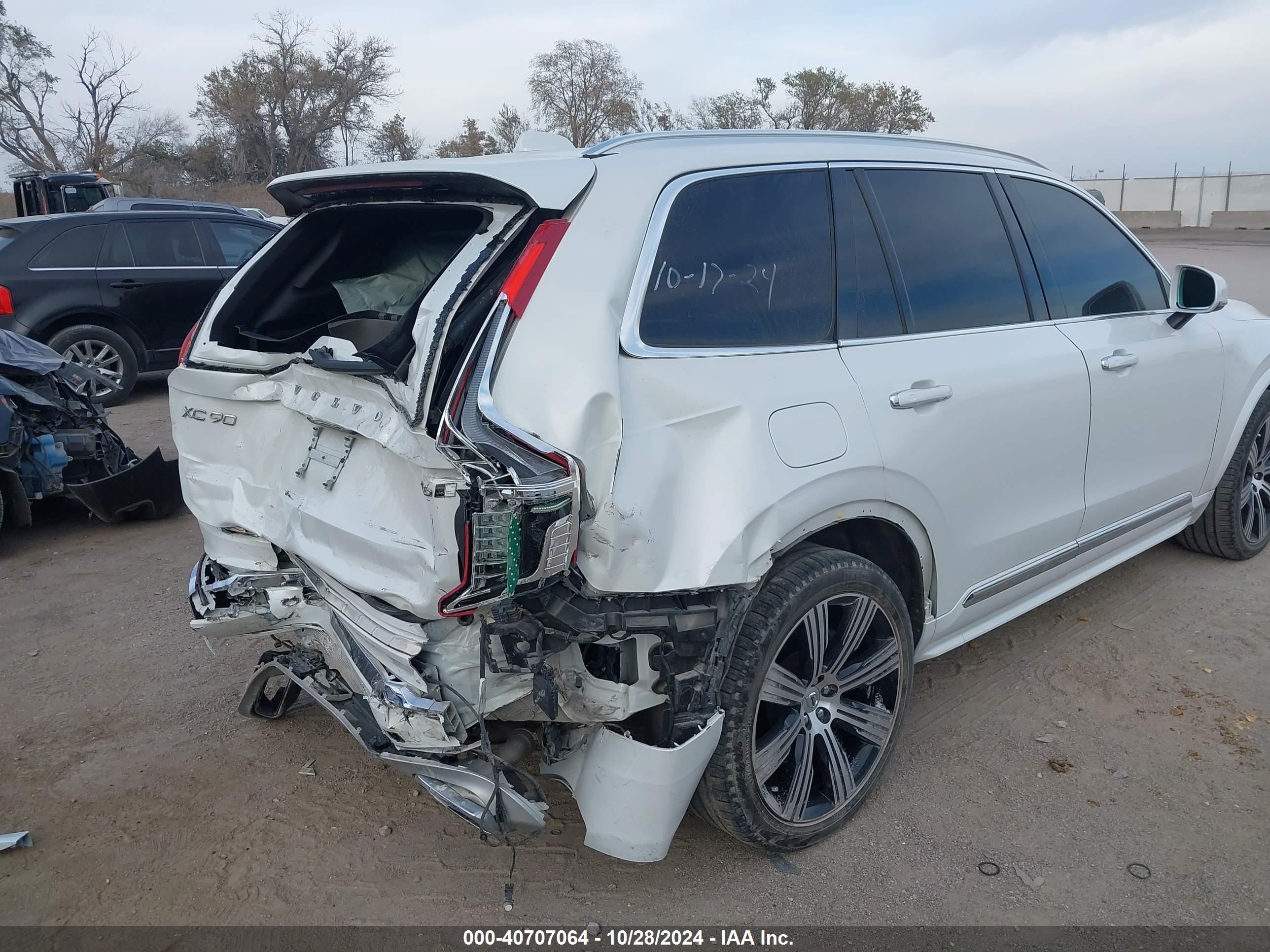 2021 Volvo Xc90 T6 Inscription 7 Passenger Белый vin: YV4A22PL2M1771390