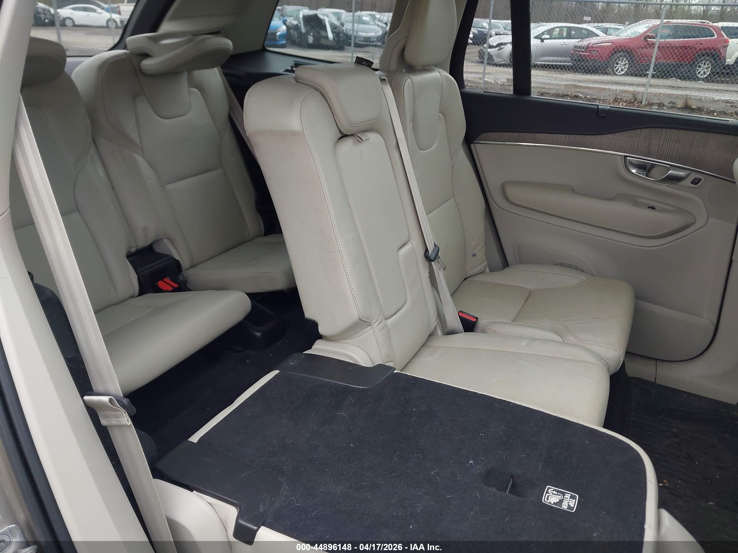 2021 Volvo Xc90 T6 Inscription 7 Passenger Gray vin: YV4A22PL5M1702676