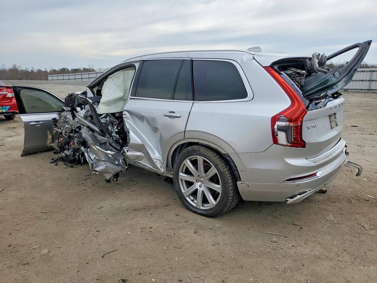 2018 Volvo Xc90 T6 Silver vin: YV4A22PL8J1380823