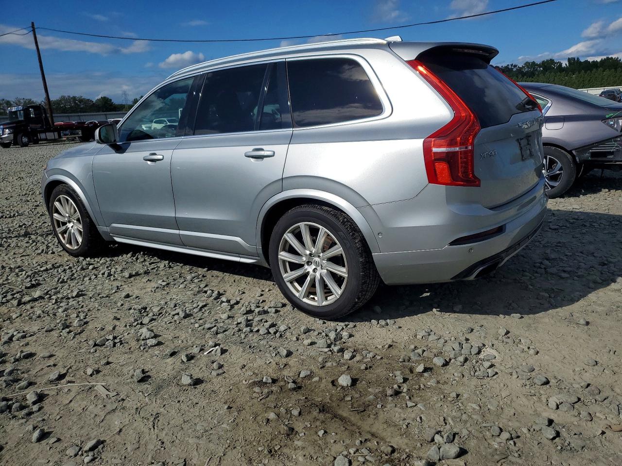 2016 Volvo Xc90 T6 Silver vin: YV4A22PMXG1035827