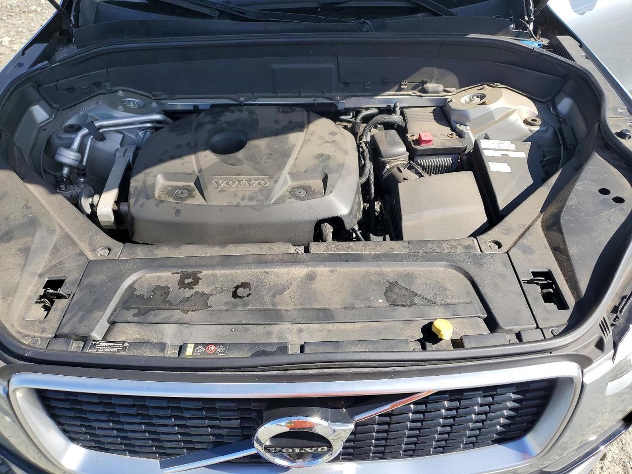 2016 Volvo Xc90 T6 Silver vin: YV4A22PMXG1035827
