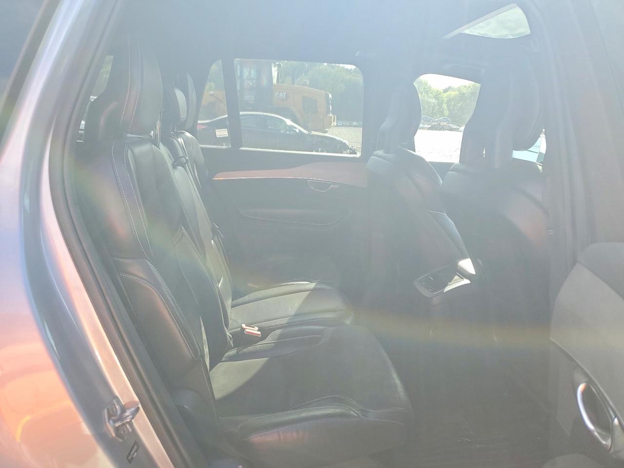 2016 Volvo Xc90 T6 Silver vin: YV4A22PMXG1035827