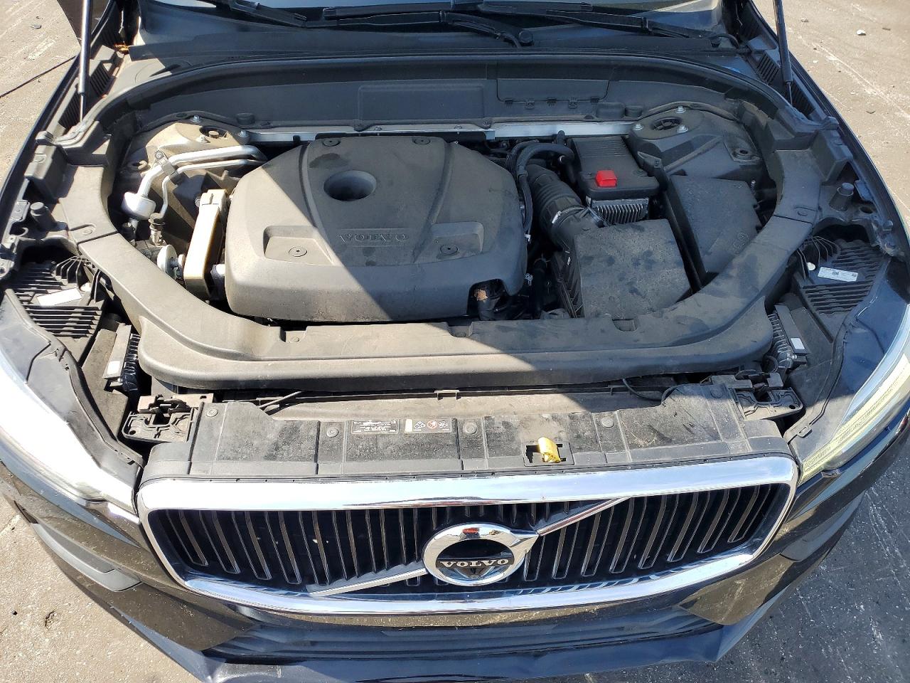 2018 Volvo Xc60 T6 Momentum Black vin: YV4A22RK1J1027568