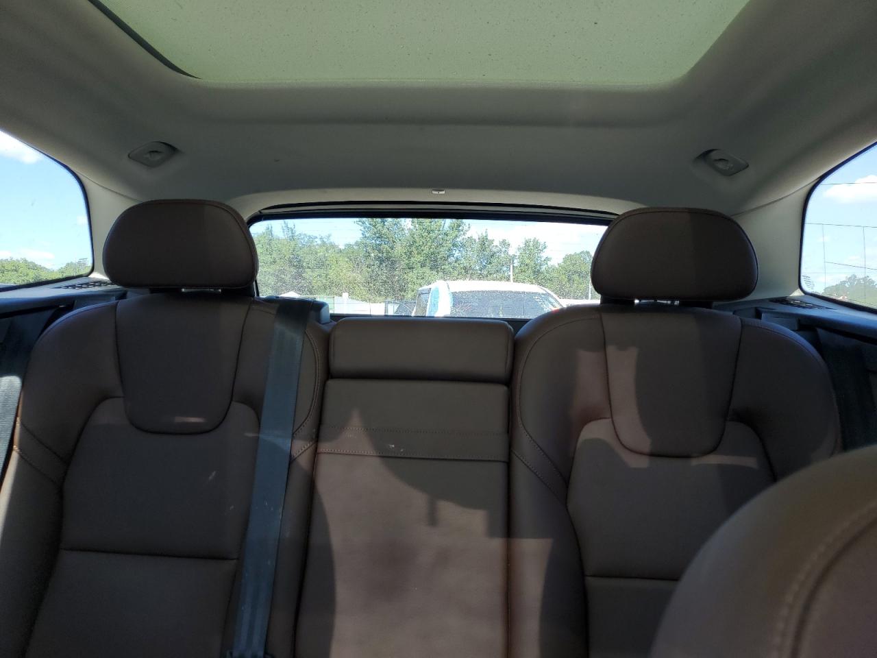 2018 Volvo Xc60 T6 Momentum Серый vin: YV4A22RK6J1032202