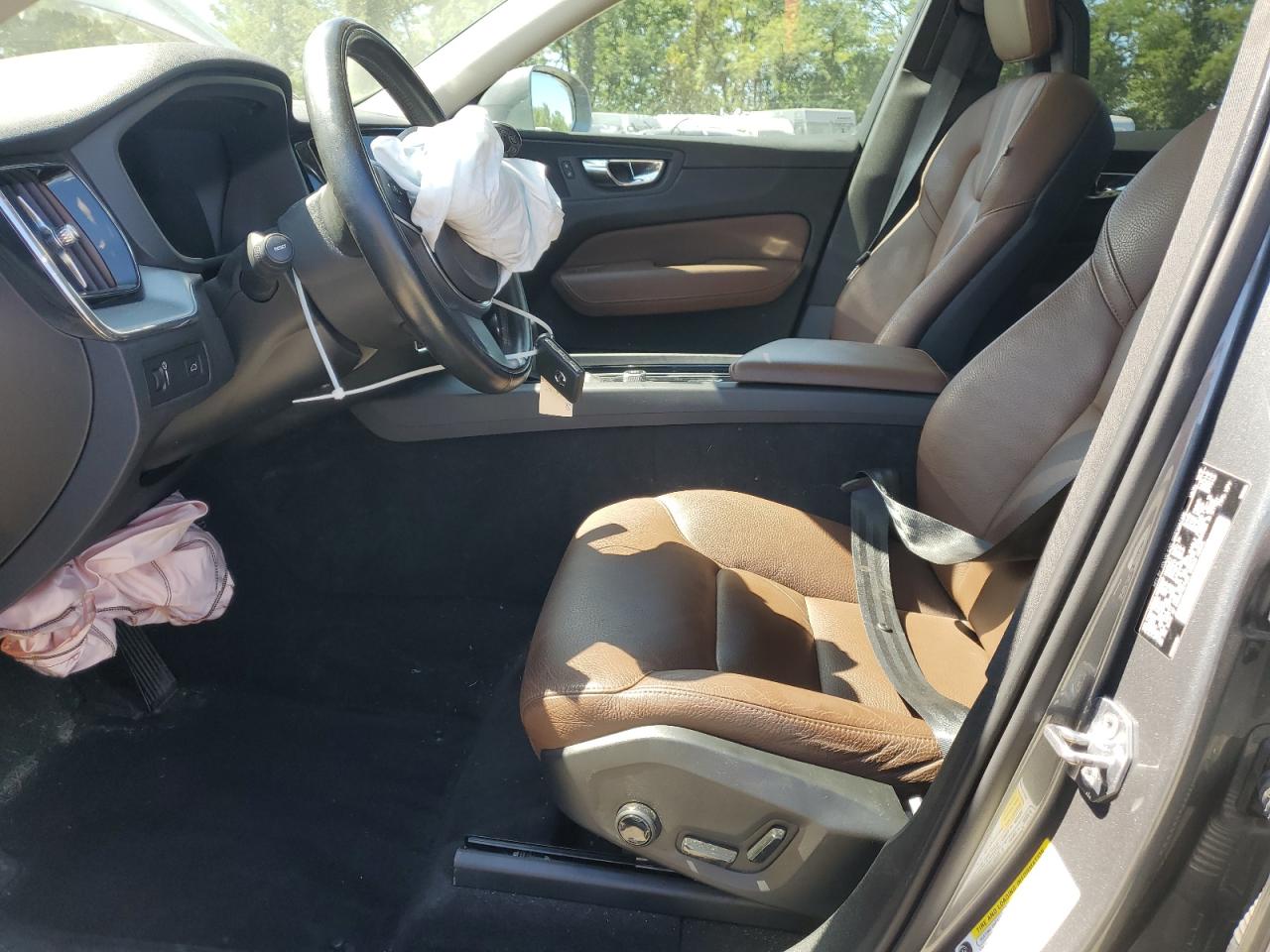 2018 Volvo Xc60 T6 Momentum Серый vin: YV4A22RK6J1032202