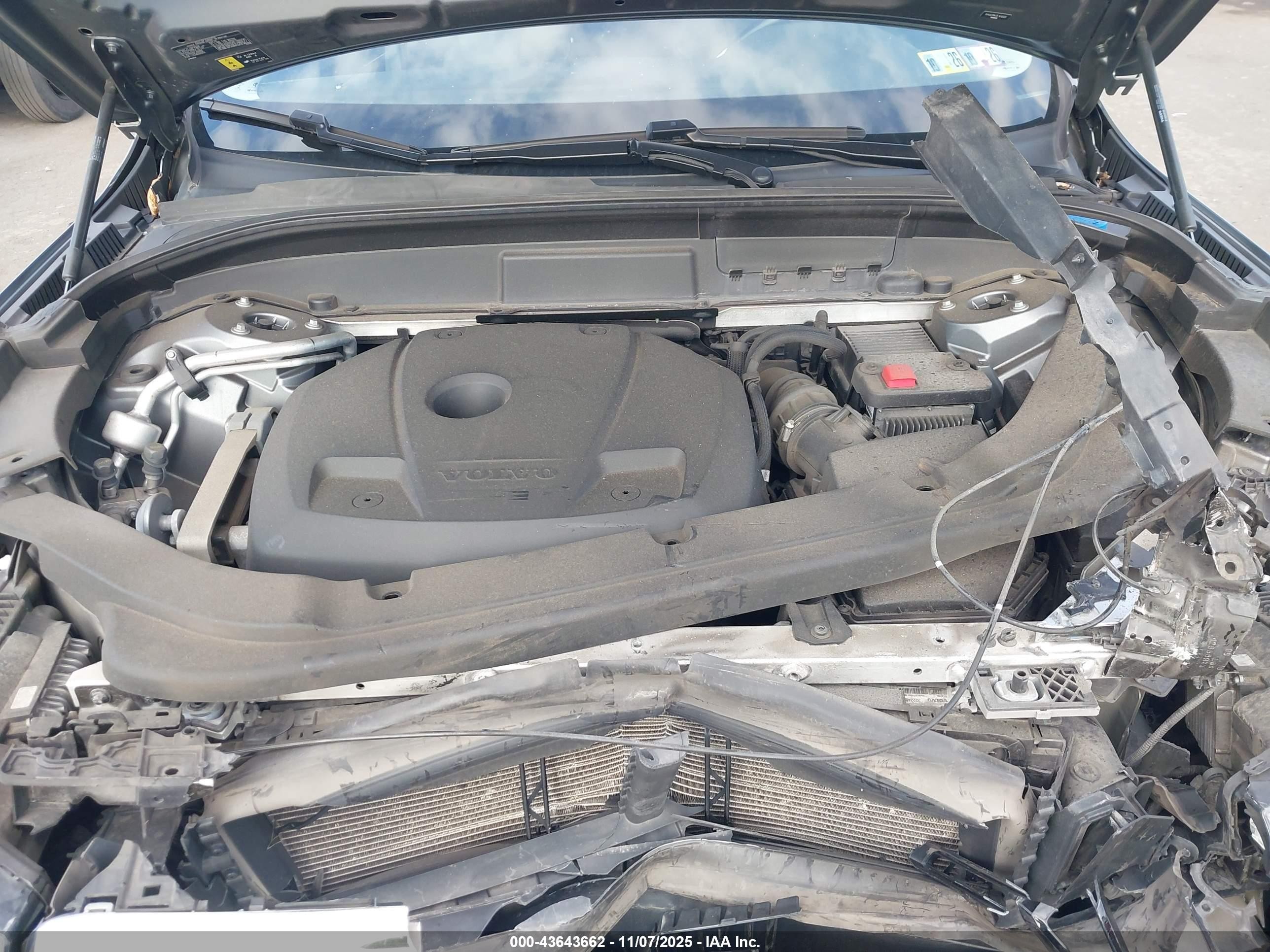 2020 Volvo Xc60 T6 Momentum Gray vin: YV4A22RK7L1410322