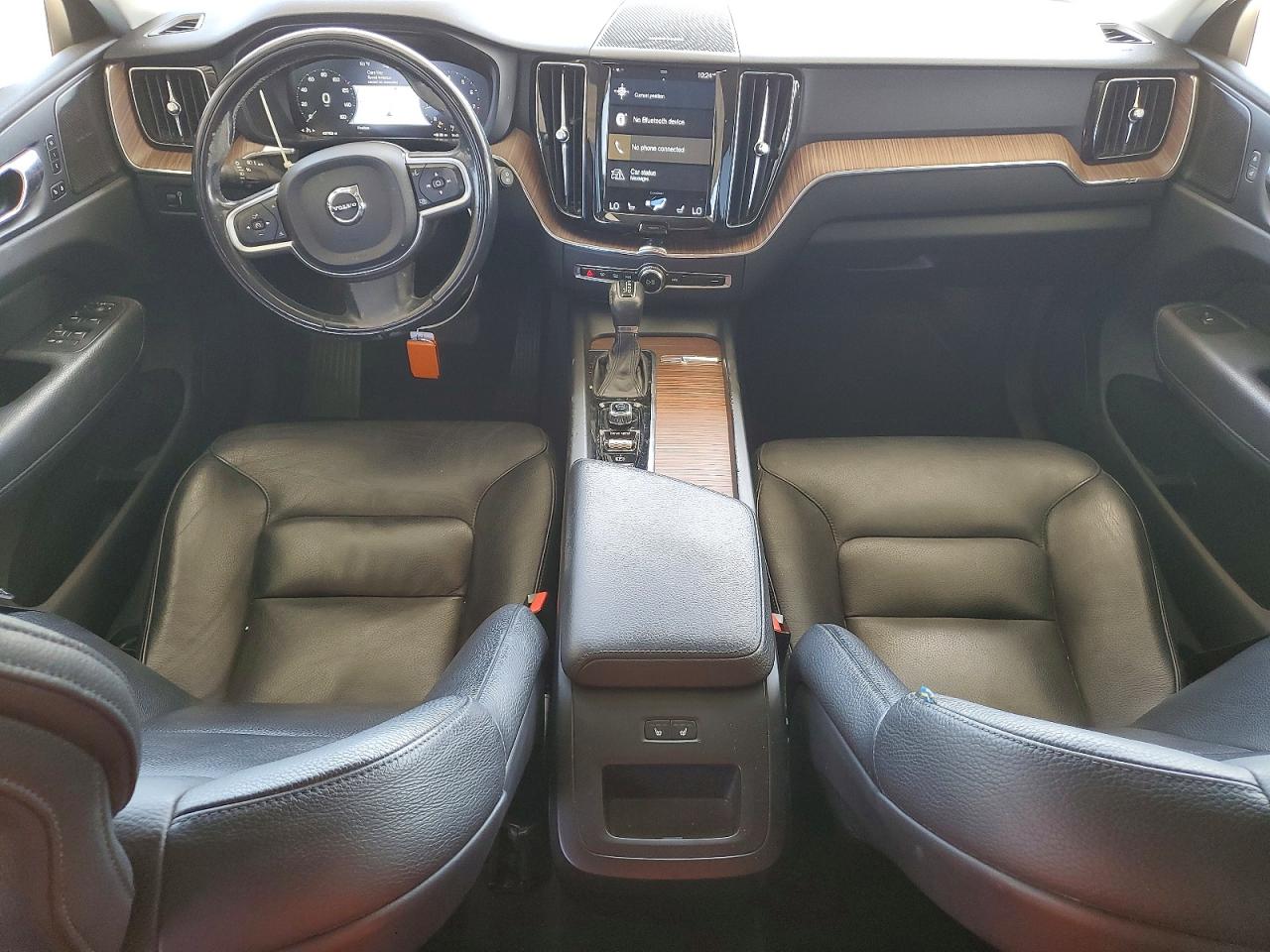 2021 Volvo Xc60 T6 Momentum Silver vin: YV4A22RK7M1765282