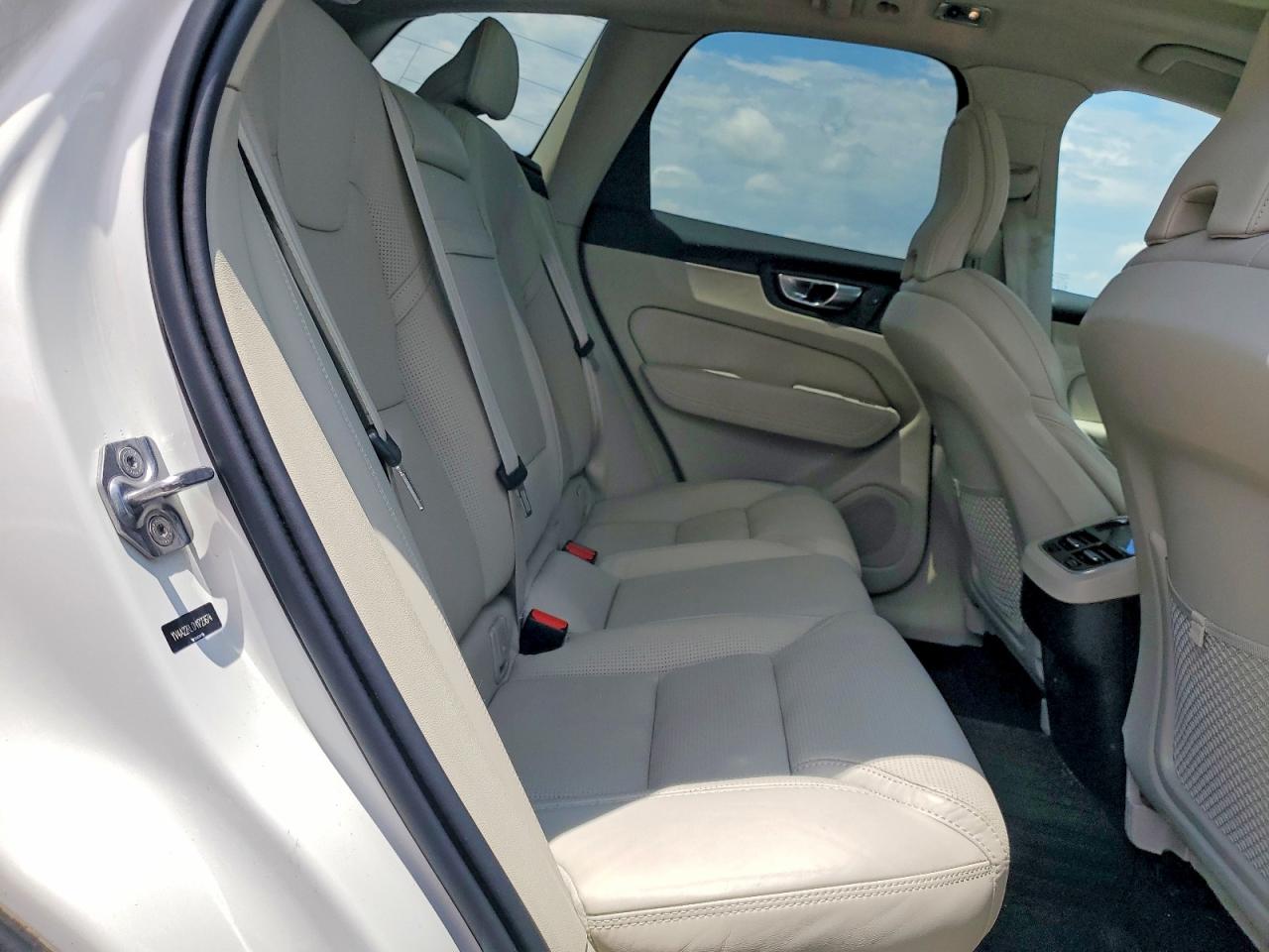 2021 Volvo Xc60 T6 Inscription White vin: YV4A22RL0M1723674