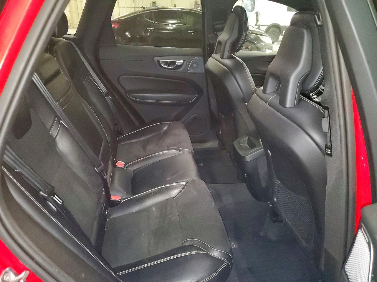 2018 Volvo Xc60 T6 R-design Красный vin: YV4A22RM9J1076437