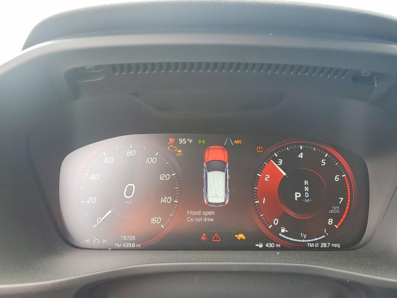 2020 Volvo Xc40 T4 Momentum Серебряный vin: YV4AC2HK3L2173773