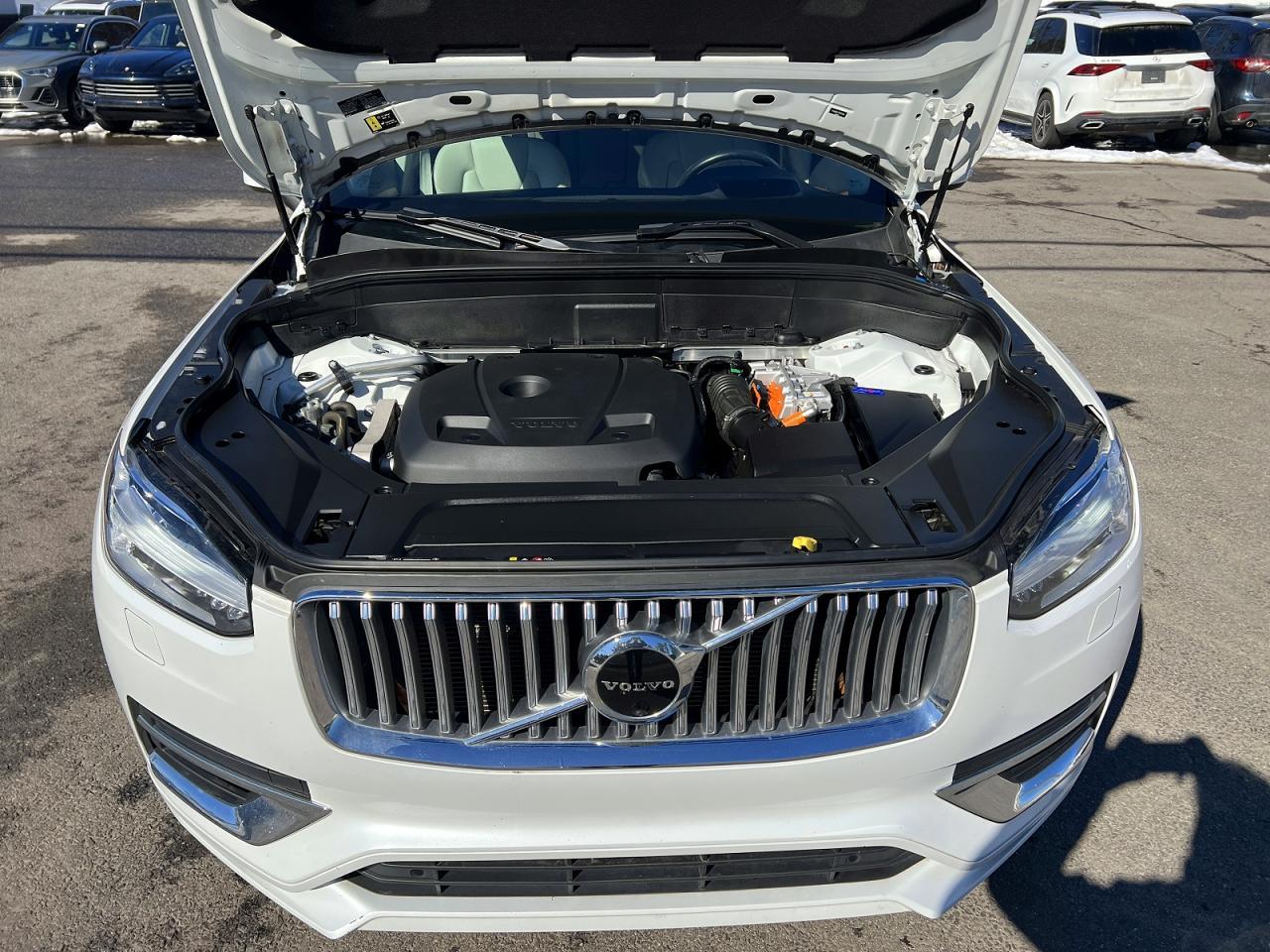 2021 Volvo Xc90 T8 Recharge Inscription Express White vin: YV4BR0CK7M1700459