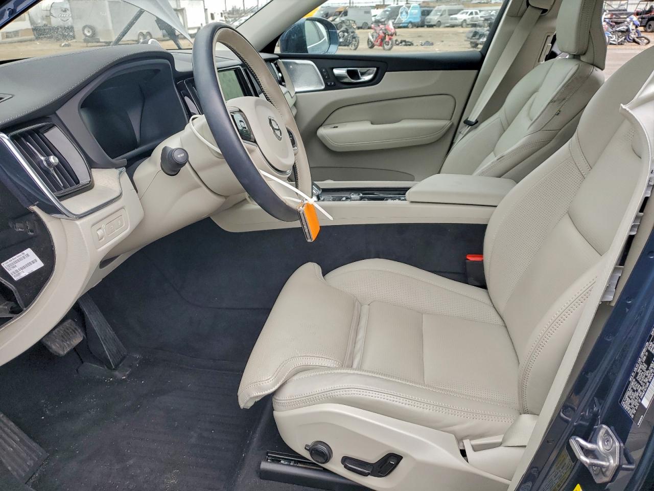 2021 Volvo Xc60 T8 Recharge Inscription Blue vin: YV4BR0DL8M1798019