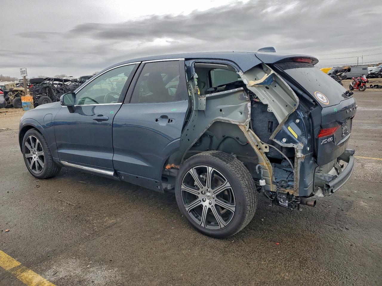 2021 Volvo Xc60 T8 Recharge Inscription Blue vin: YV4BR0DL8M1798019