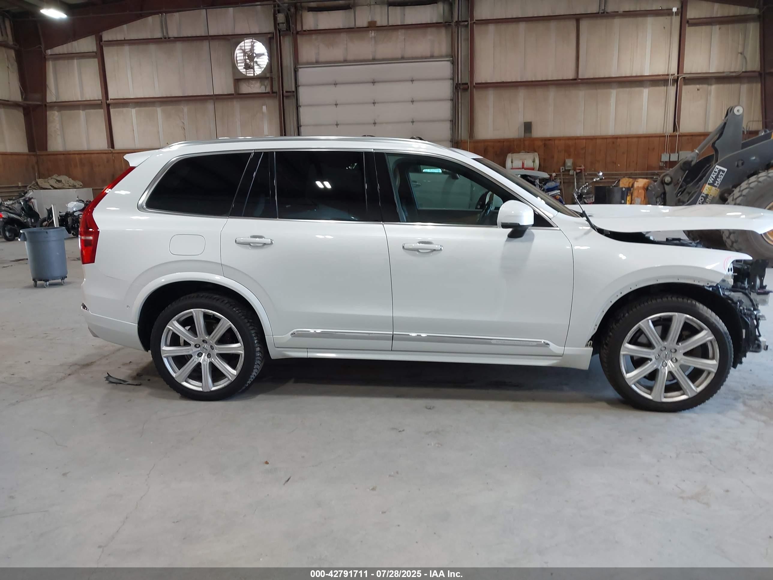 2018 Volvo Xc90 Hybrid T8 Inscription White vin: YV4BR0PLXJ1328310