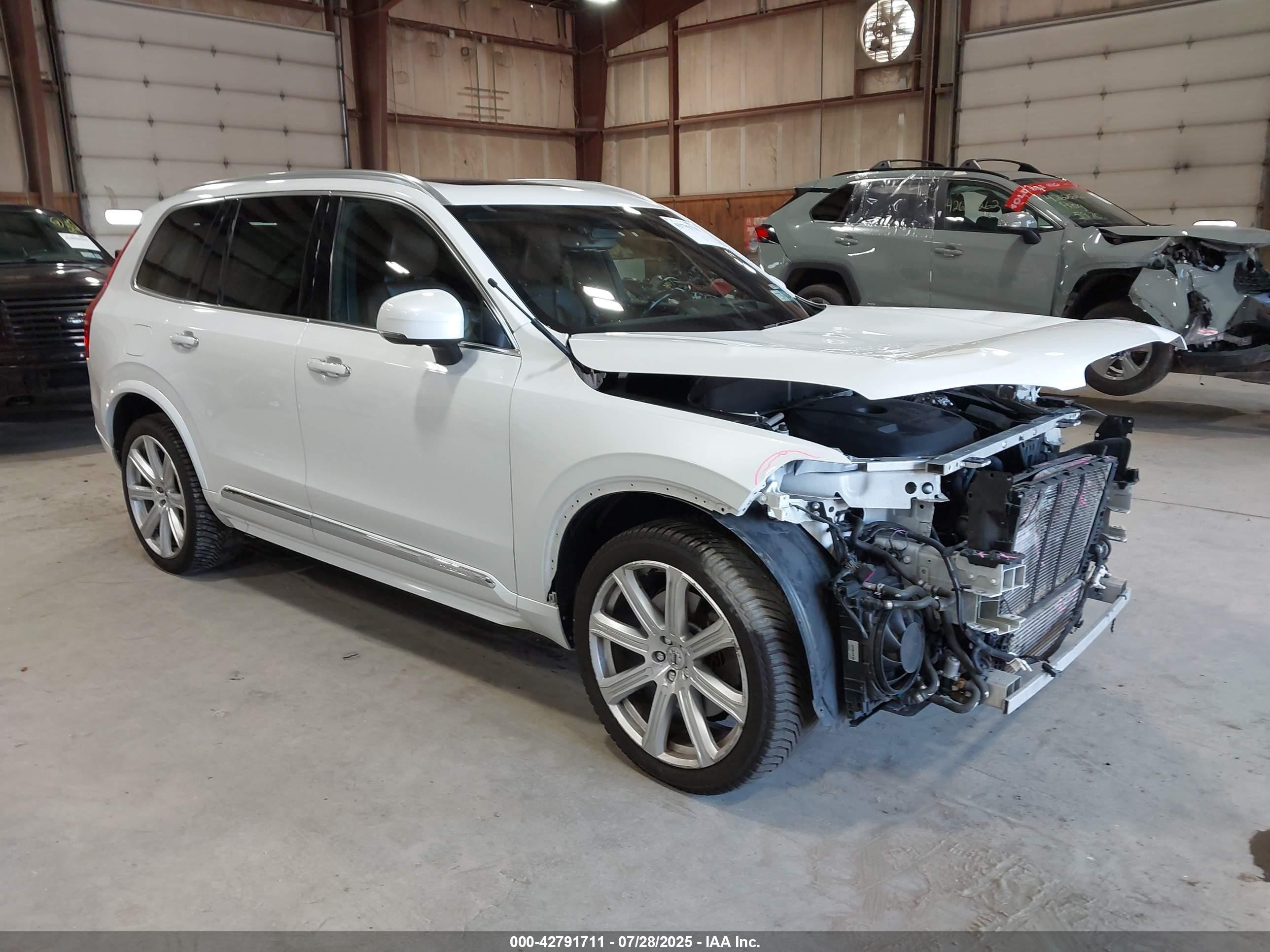 2018 Volvo Xc90 Hybrid T8 Inscription Белый vin: YV4BR0PLXJ1328310