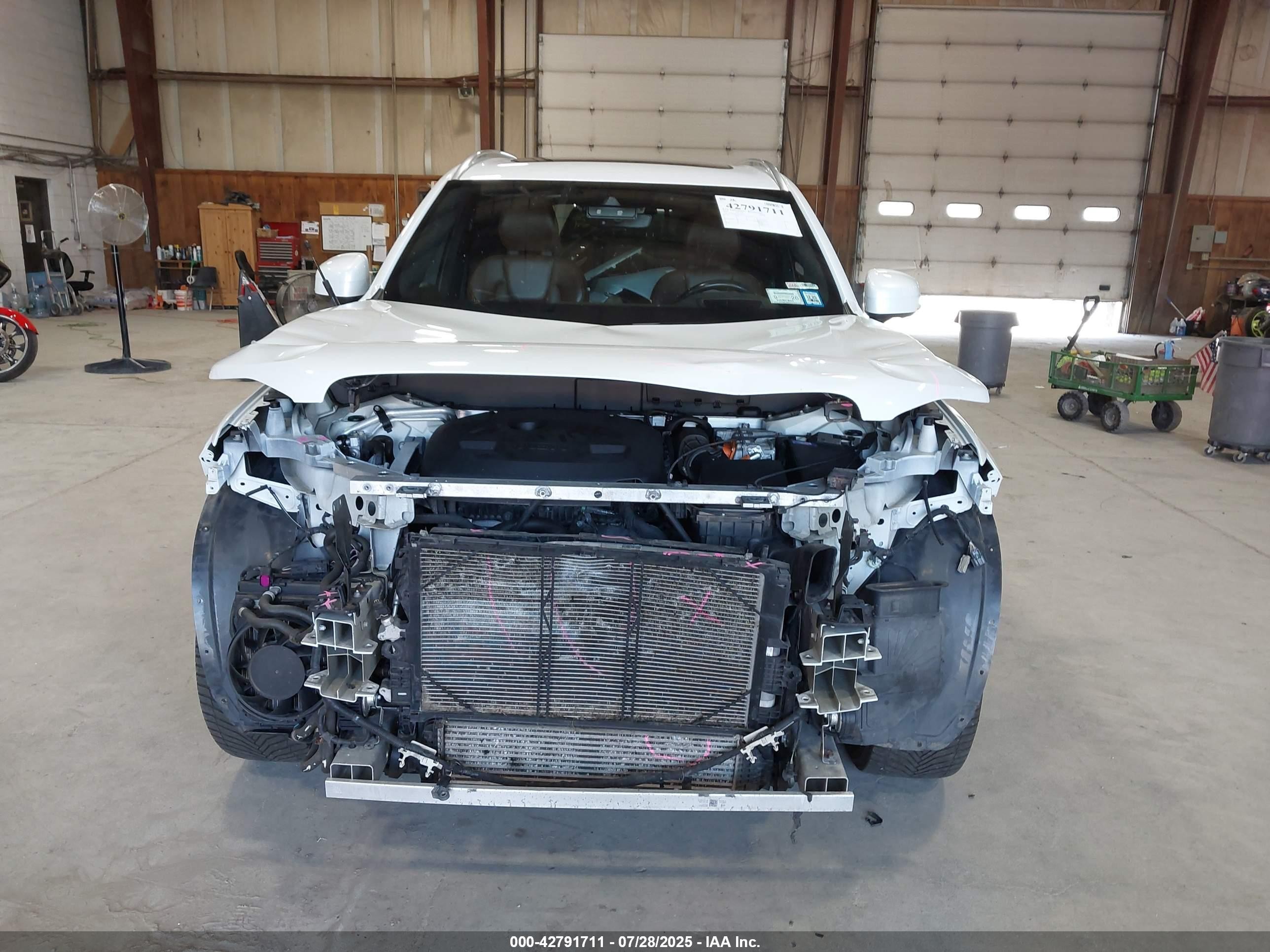 2018 Volvo Xc90 Hybrid T8 Inscription White vin: YV4BR0PLXJ1328310