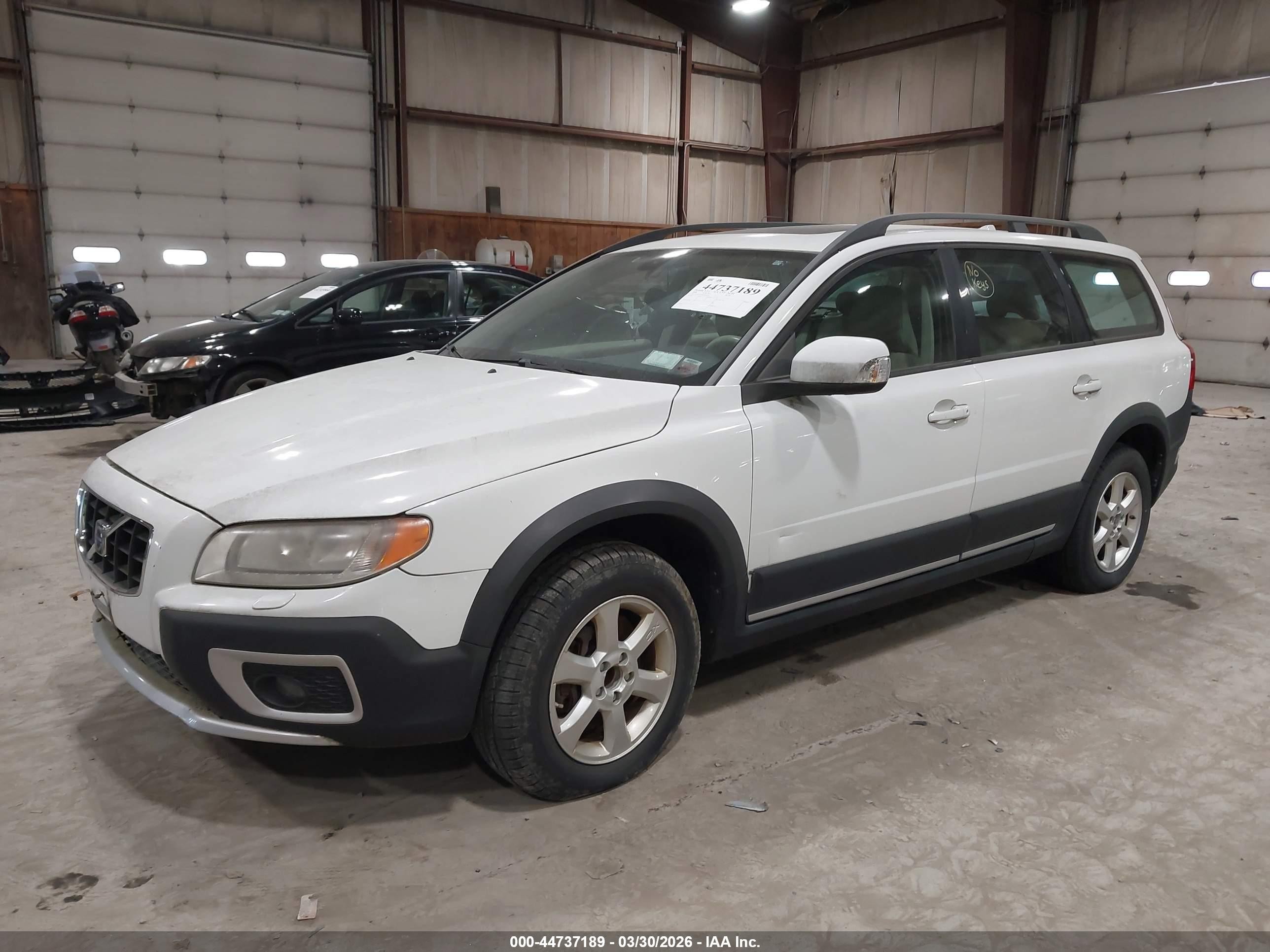 2008 Volvo Xc70 3.2 White vin: YV4BZ982481020120