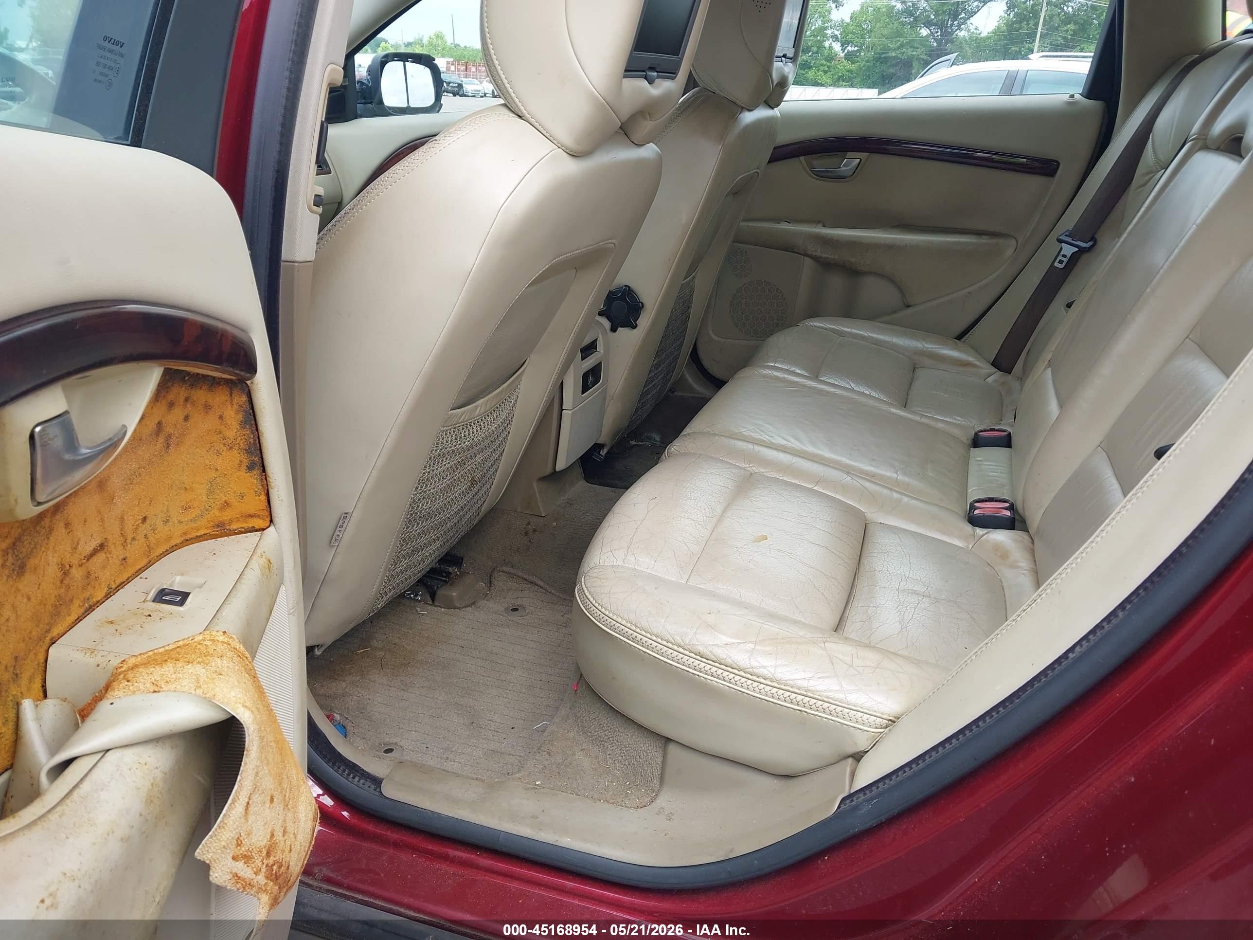 2008 Volvo Xc70 3.2 Red vin: YV4BZ982881012389