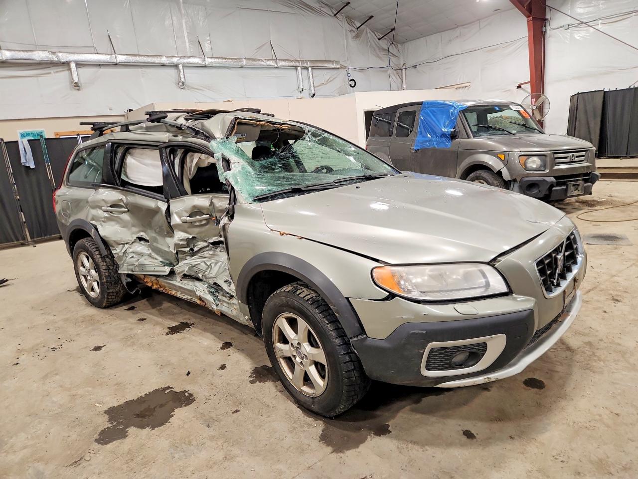 2008 Volv Xc70 Silver vin: YV4BZ982881033923