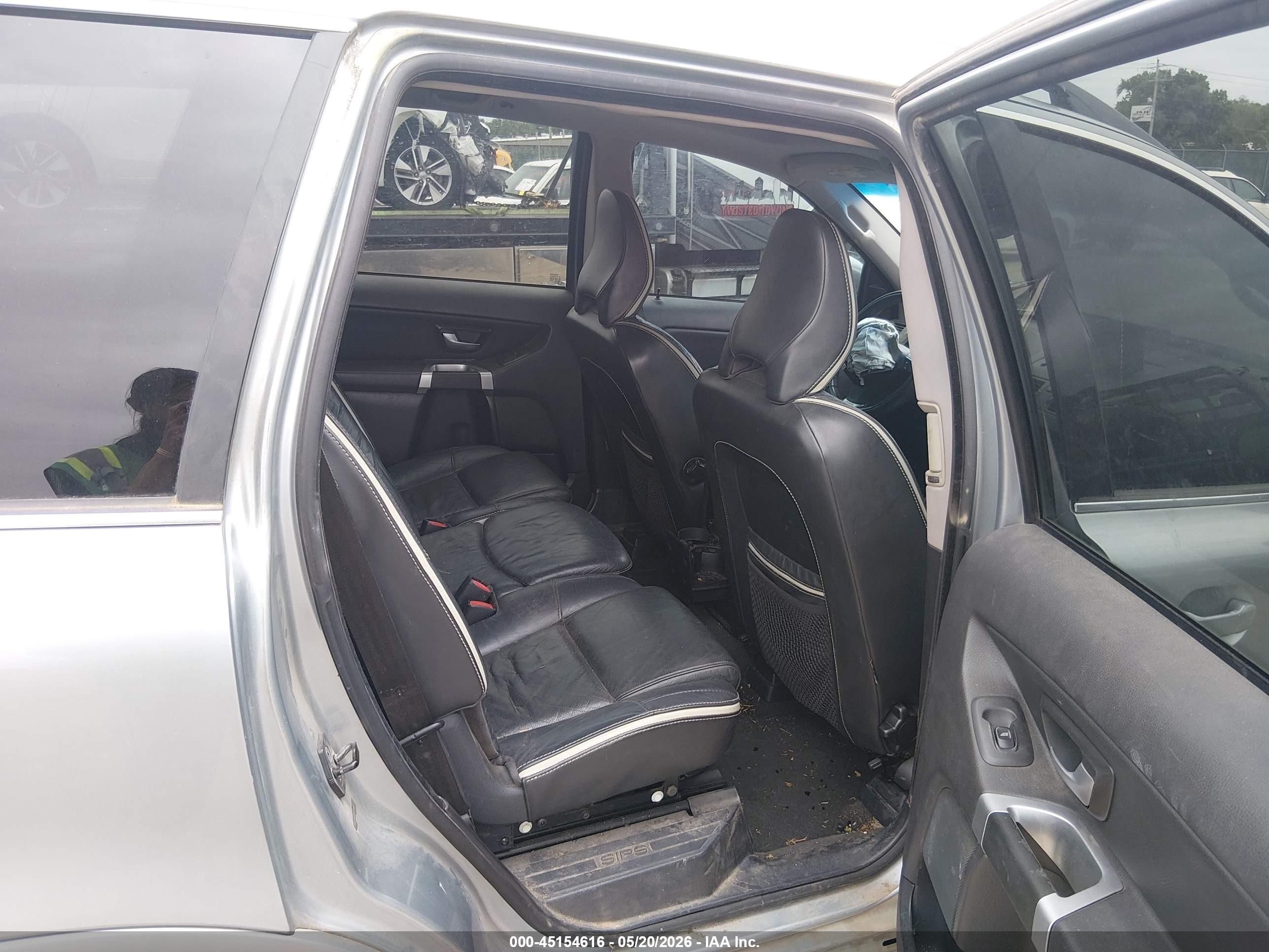 2009 Volvo Xc90 3.2/3.2 R-design Silver vin: YV4CF982891502006