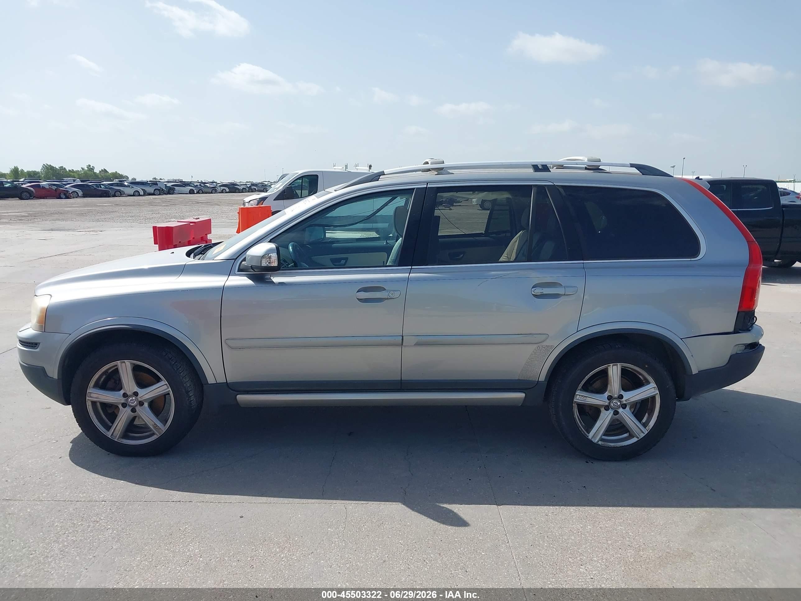 2008 Volvo Xc90 V8 Sport Silver vin: YV4CT852681437288