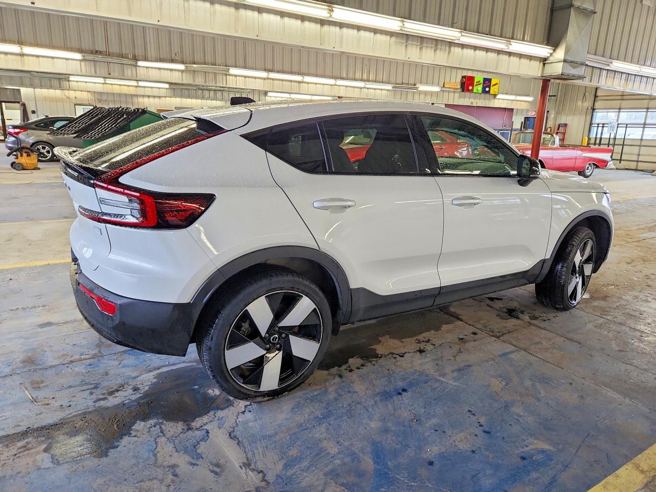 2023 Volvo C40 Recharge Ultimate White vin: YV4ED3GM4P2055695