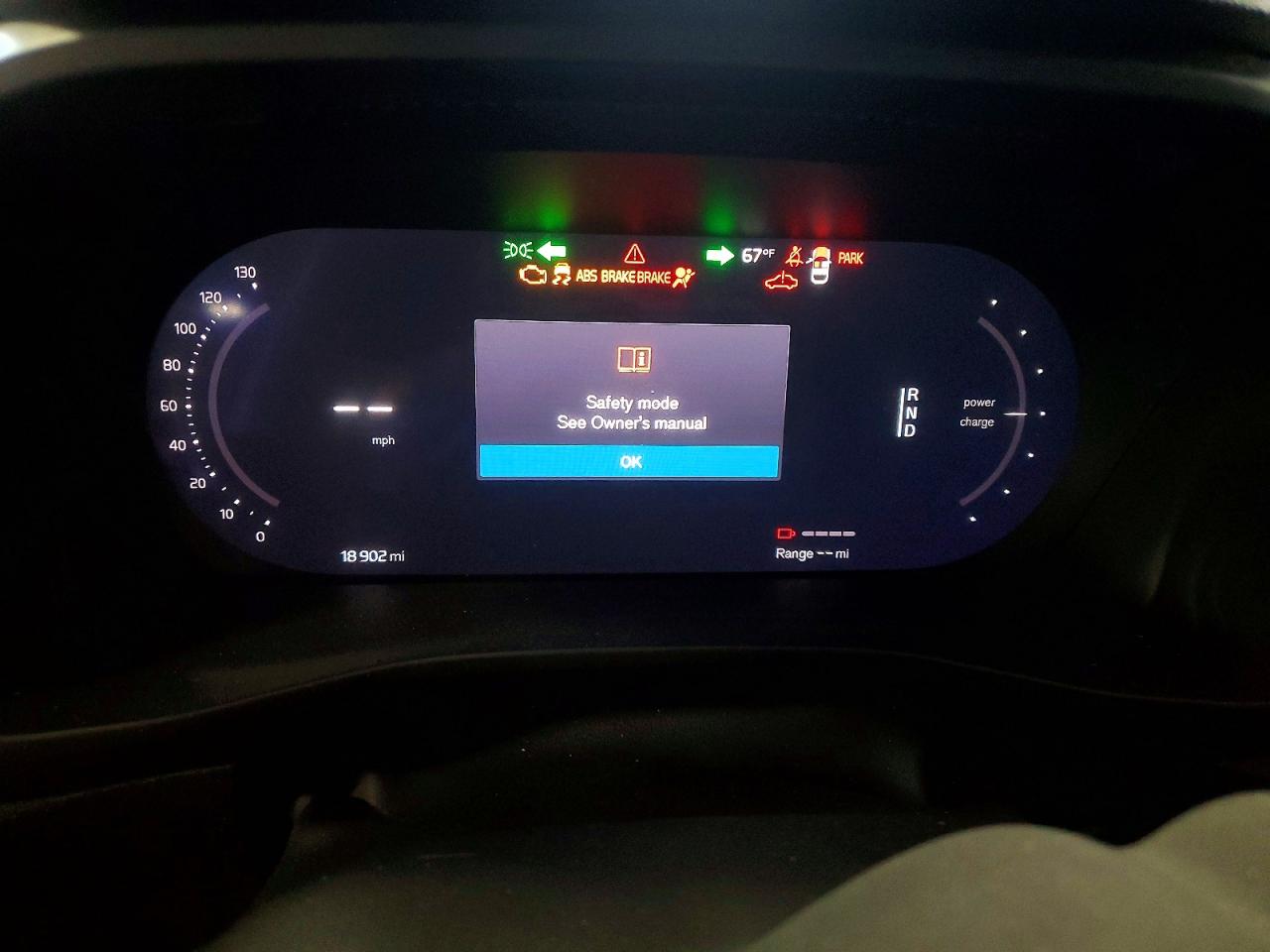 2023 Volvo Xc40 Recharge Plus Бежевый vin: YV4ED3UL3P2102839