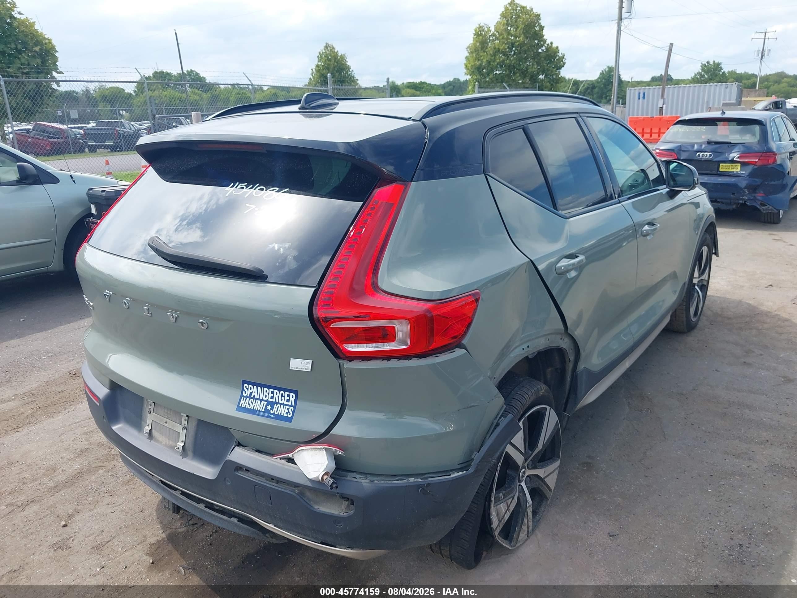 2021 Volvo Xc40 Recharge Pure Electric P8 Зеленый vin: YV4ED3UR0M2553744