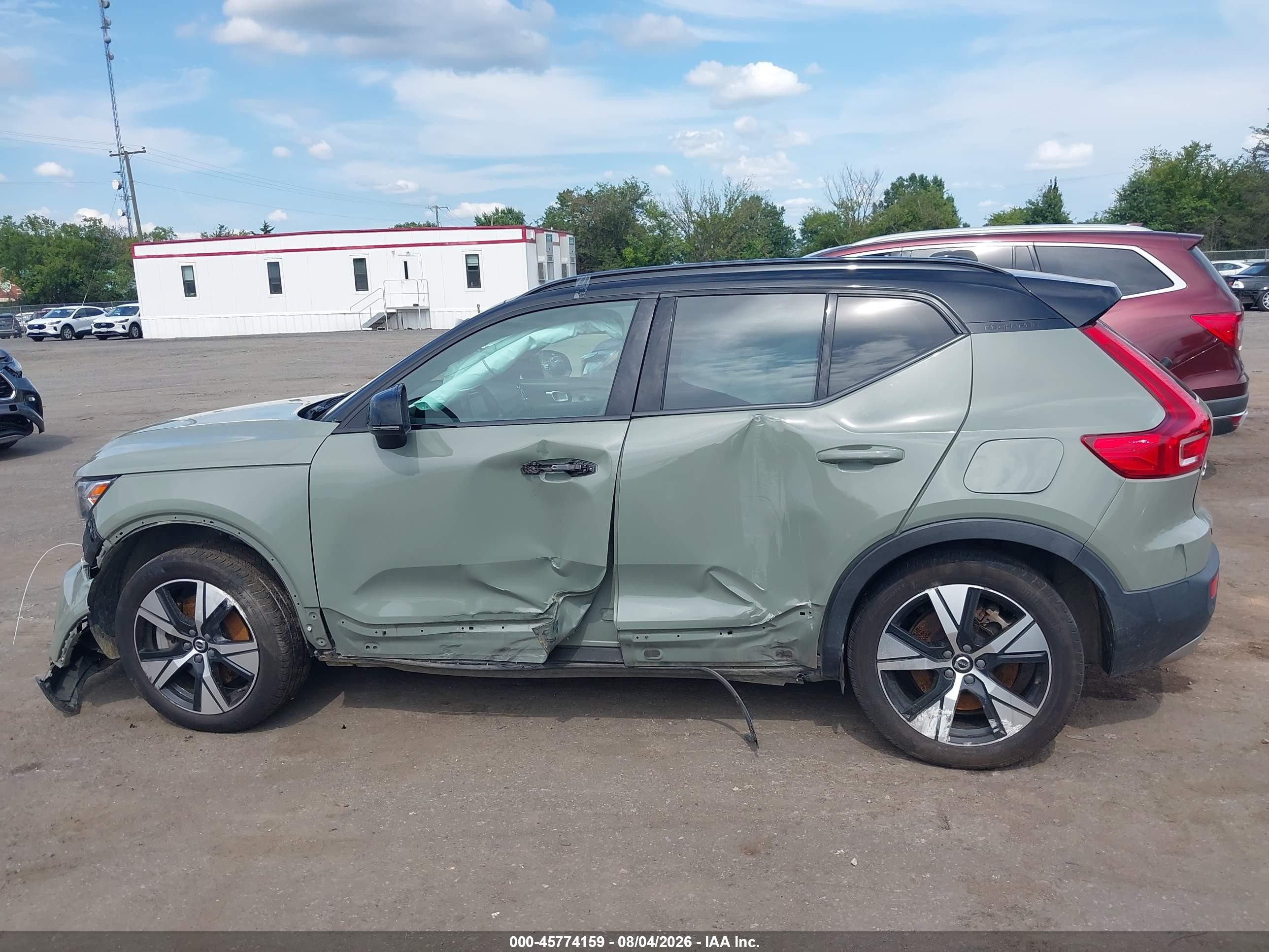 2021 Volvo Xc40 Recharge Pure Electric P8 Зеленый vin: YV4ED3UR0M2553744