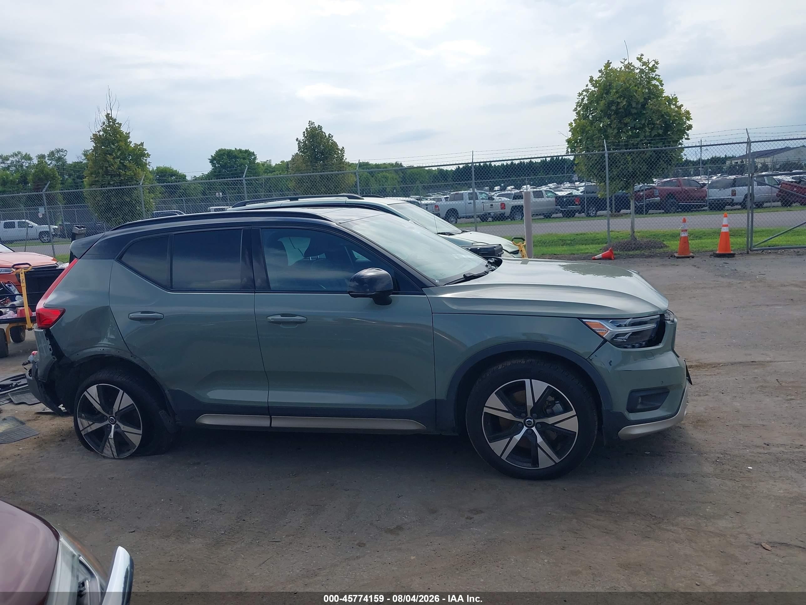 2021 Volvo Xc40 Recharge Pure Electric P8 Зеленый vin: YV4ED3UR0M2553744